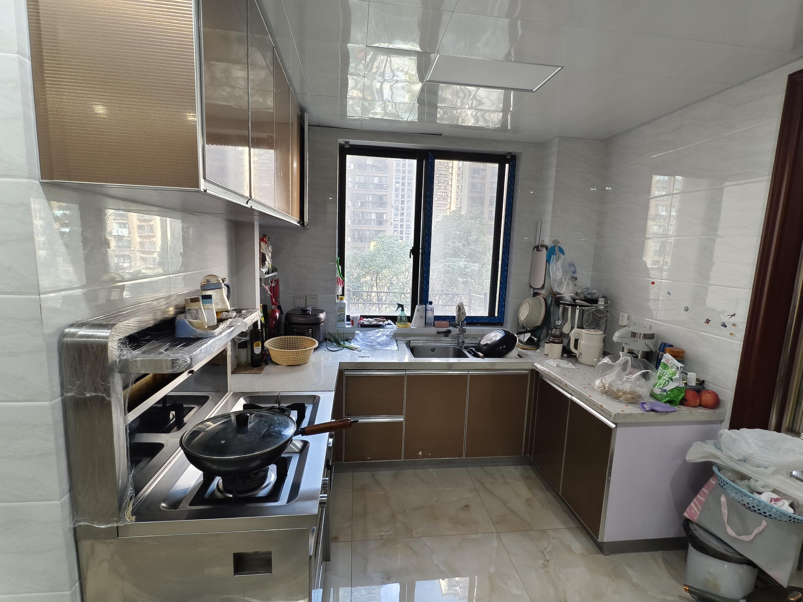 华强城一期 3室2厅1卫 115.59m&sup2;