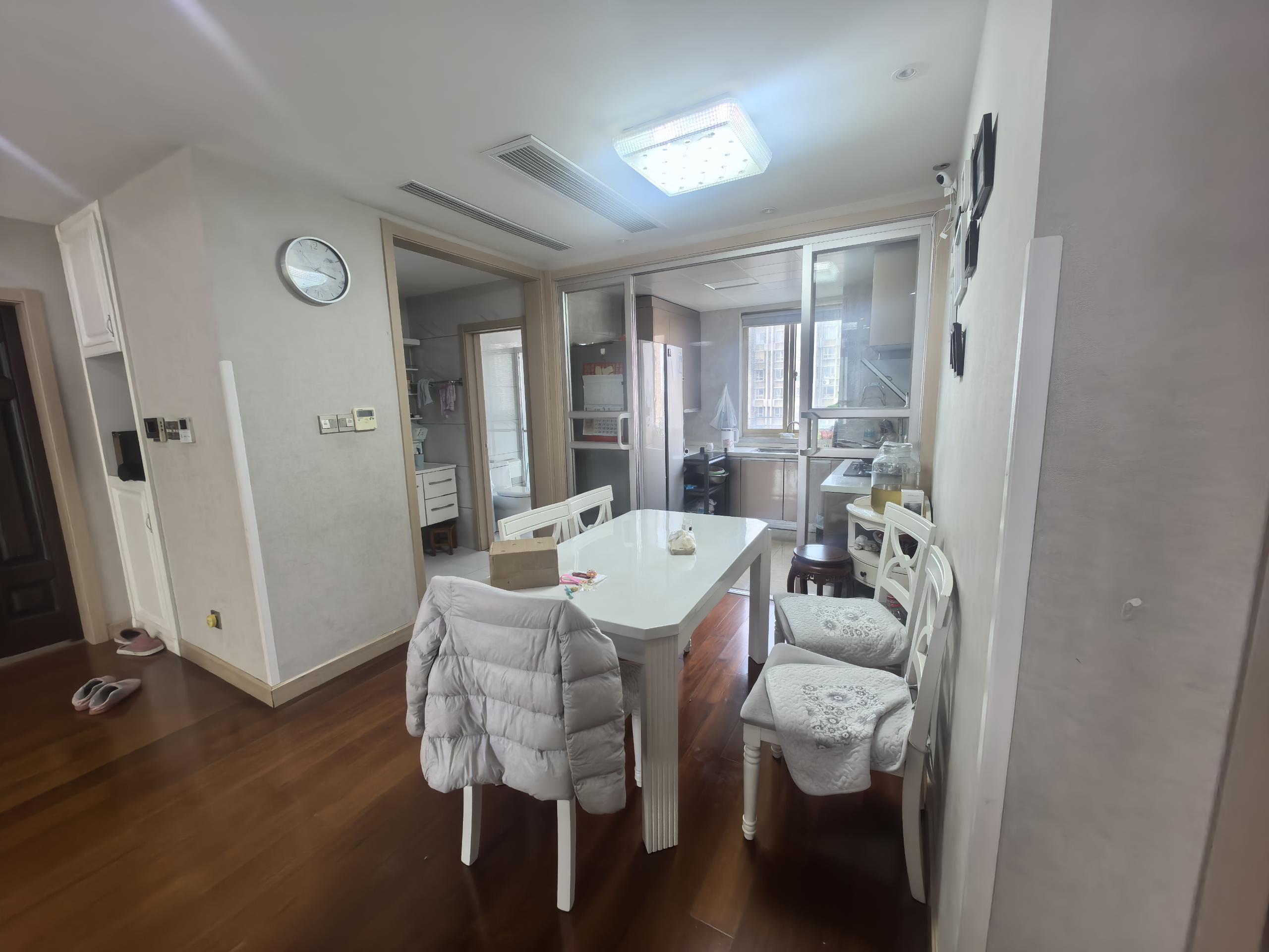 尚海湾 3室2厅2卫 135.97m&sup2;