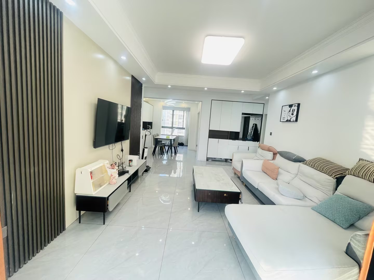 恒盛豪庭 3室2厅2卫 132m²