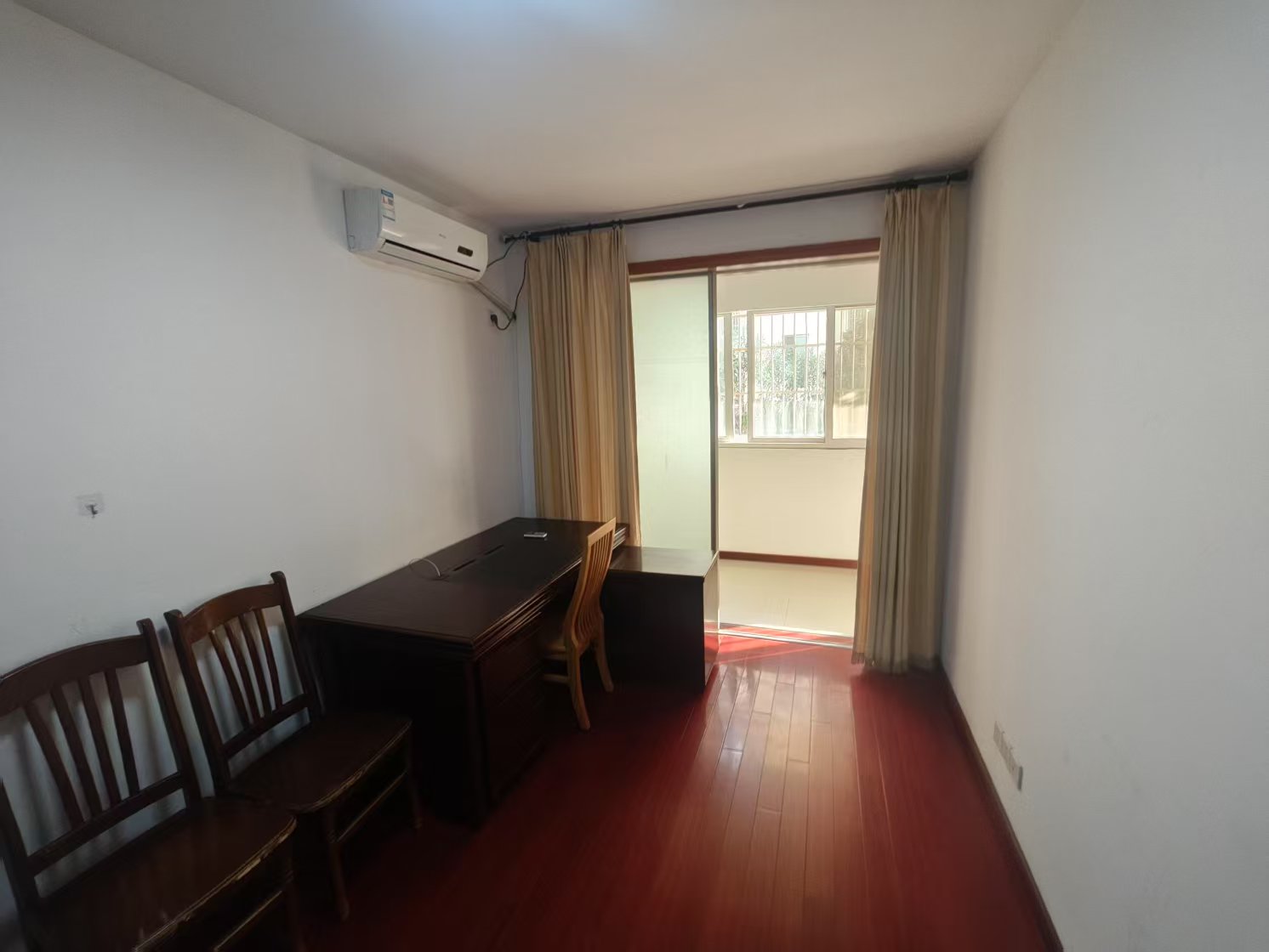 紫东花苑 3室2厅1卫 107.91m&sup2;