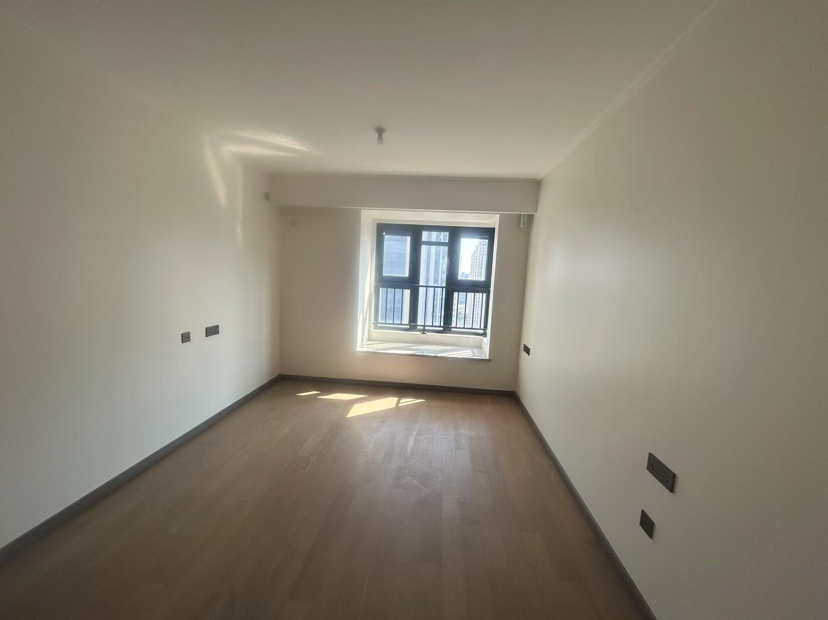 万科翡翠公园 3室2厅2卫 116.08m&sup2;