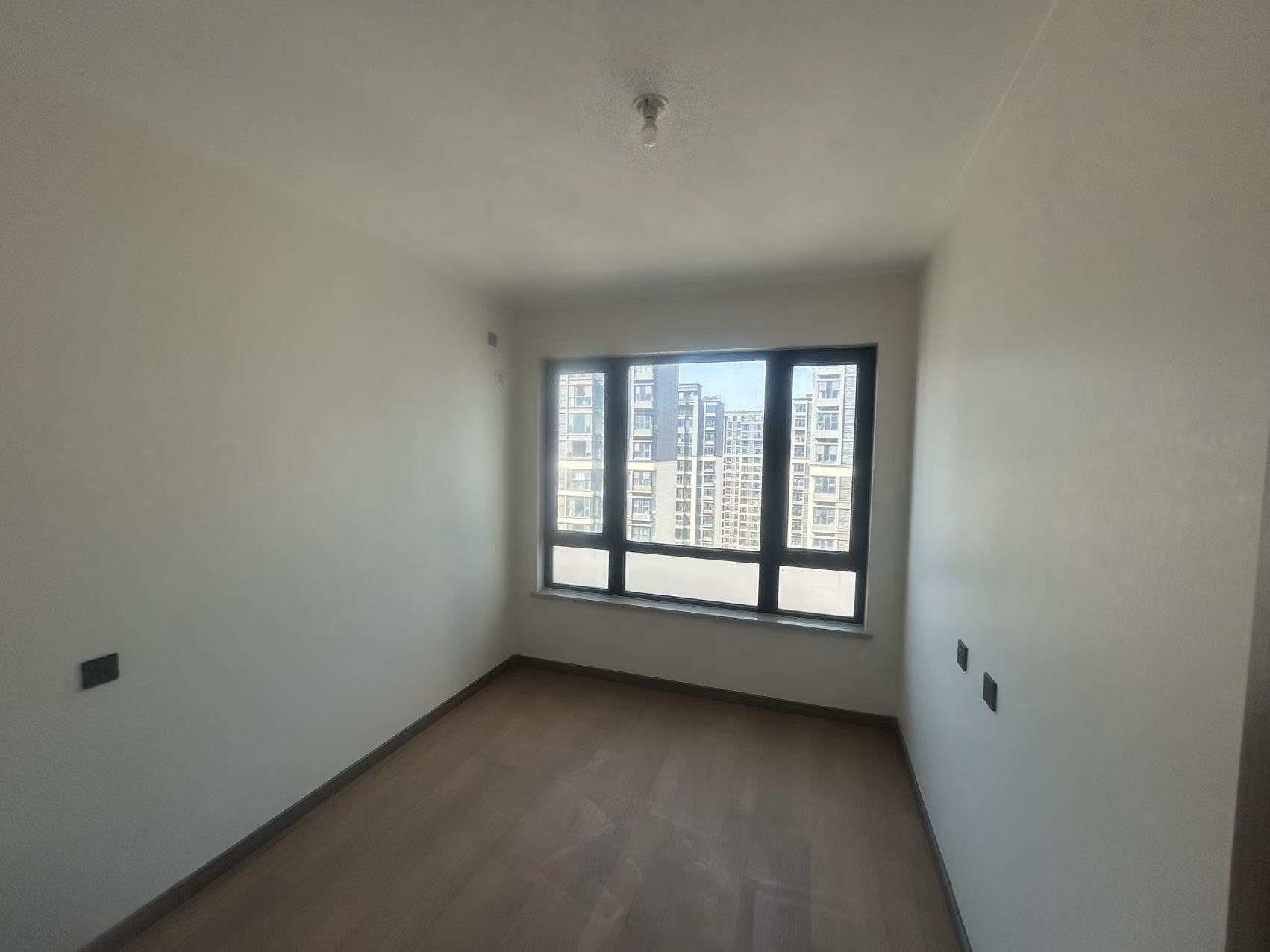 万科翡翠公园 3室2厅2卫 116.08m&sup2;