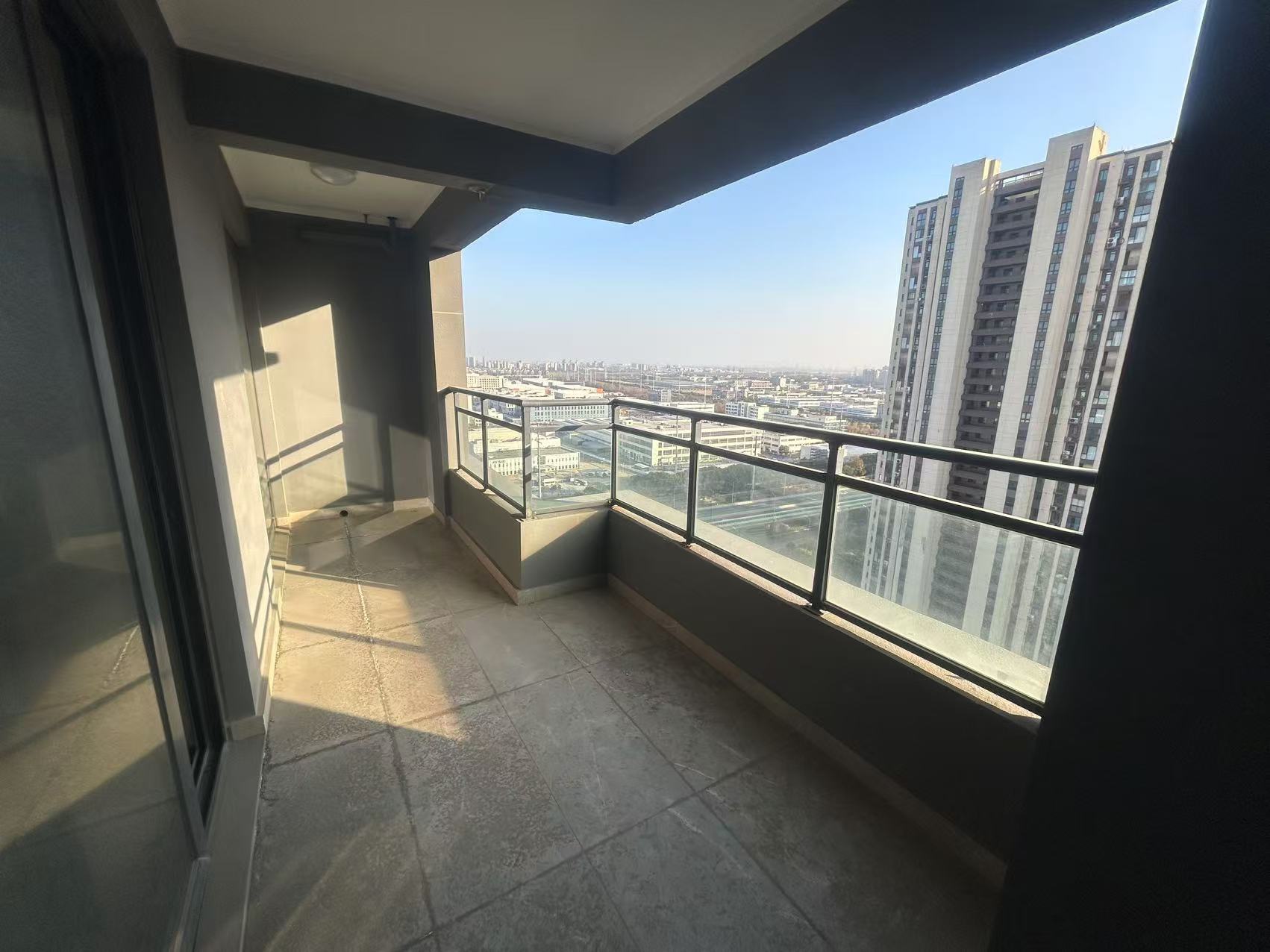 万科翡翠公园 3室2厅2卫 117m&sup2;