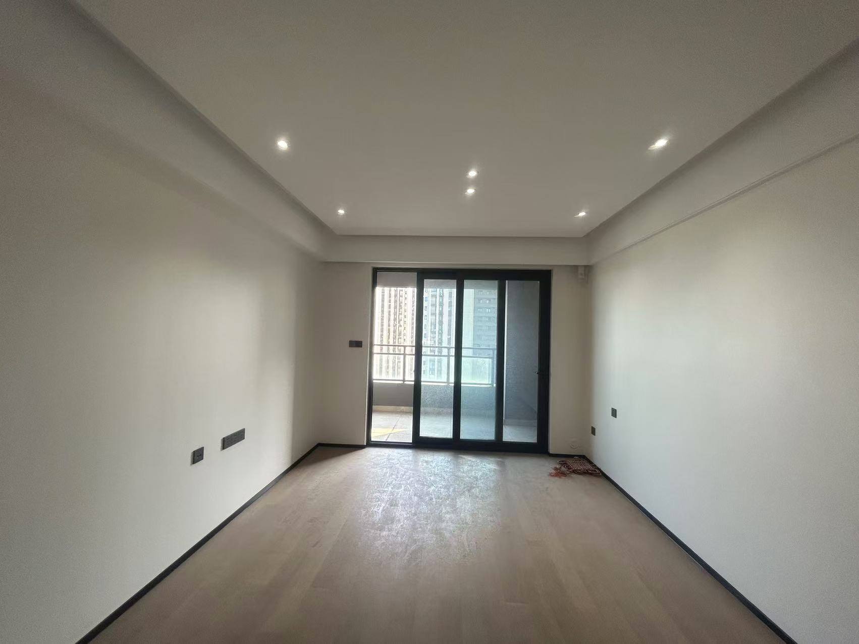 万科翡翠公园 3室2厅2卫 117m&sup2;
