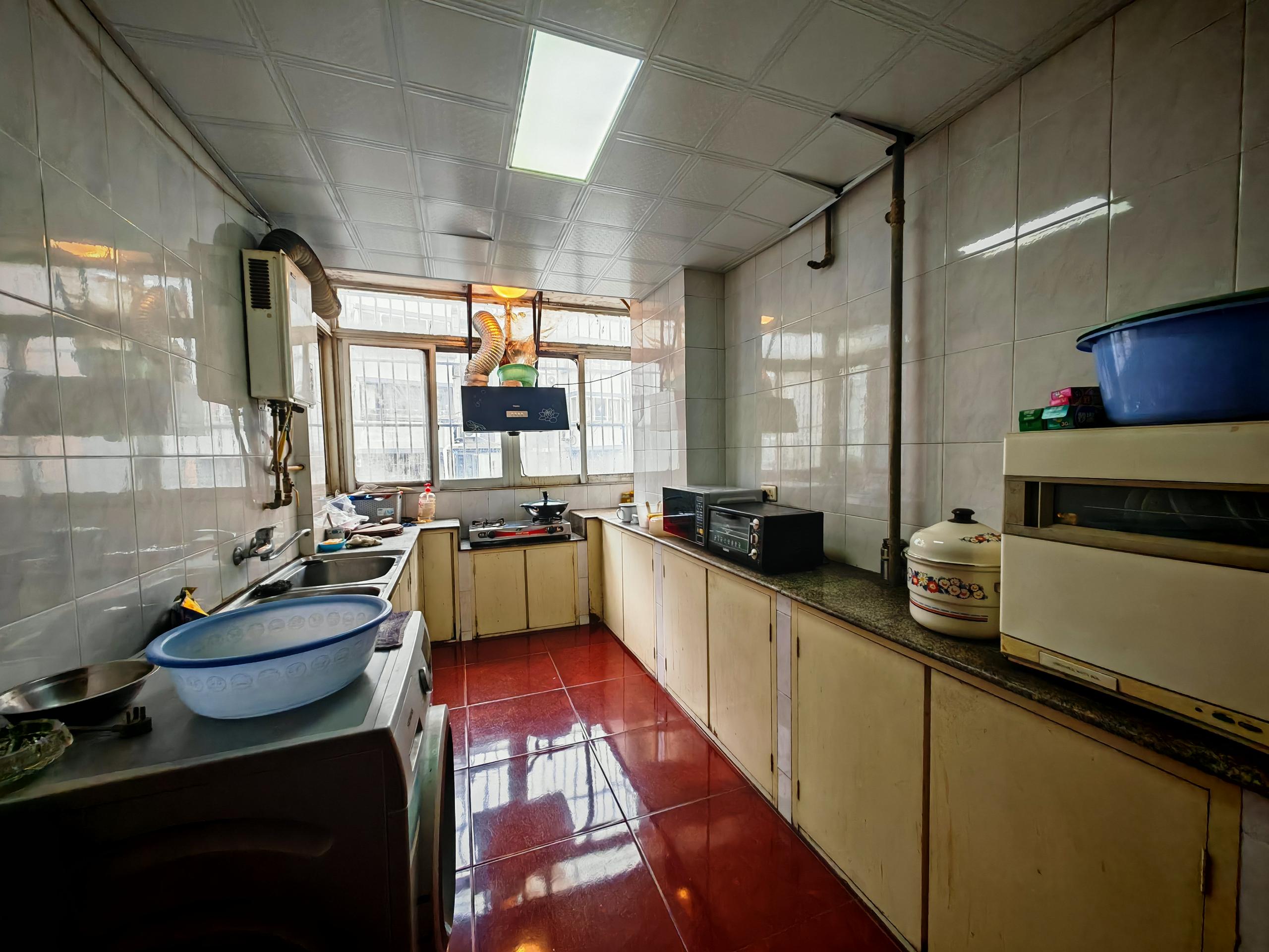 南通东苑小区 3室2厅1卫 130m²