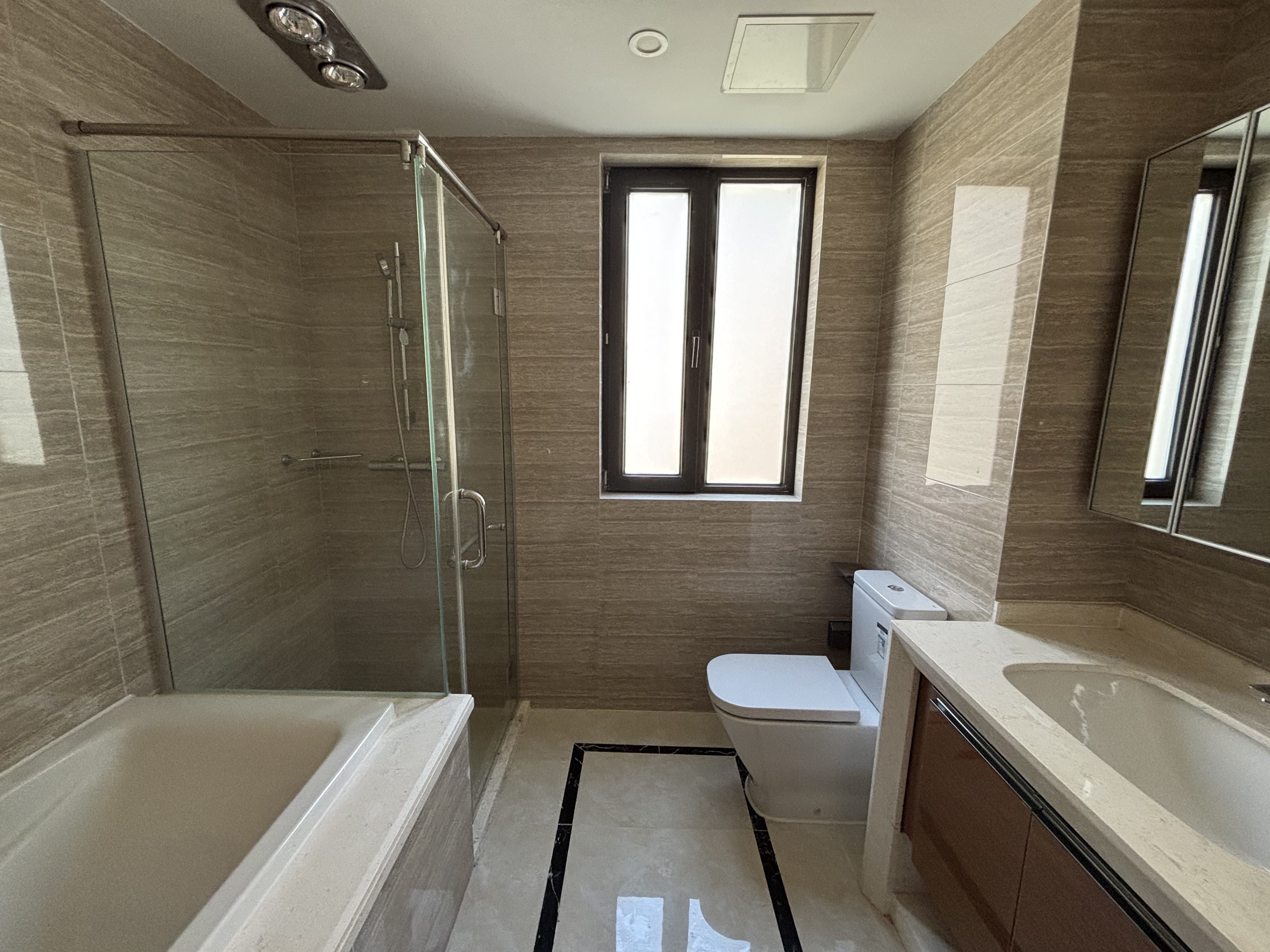 富力院士廷 4室2厅2卫 171m&sup2;