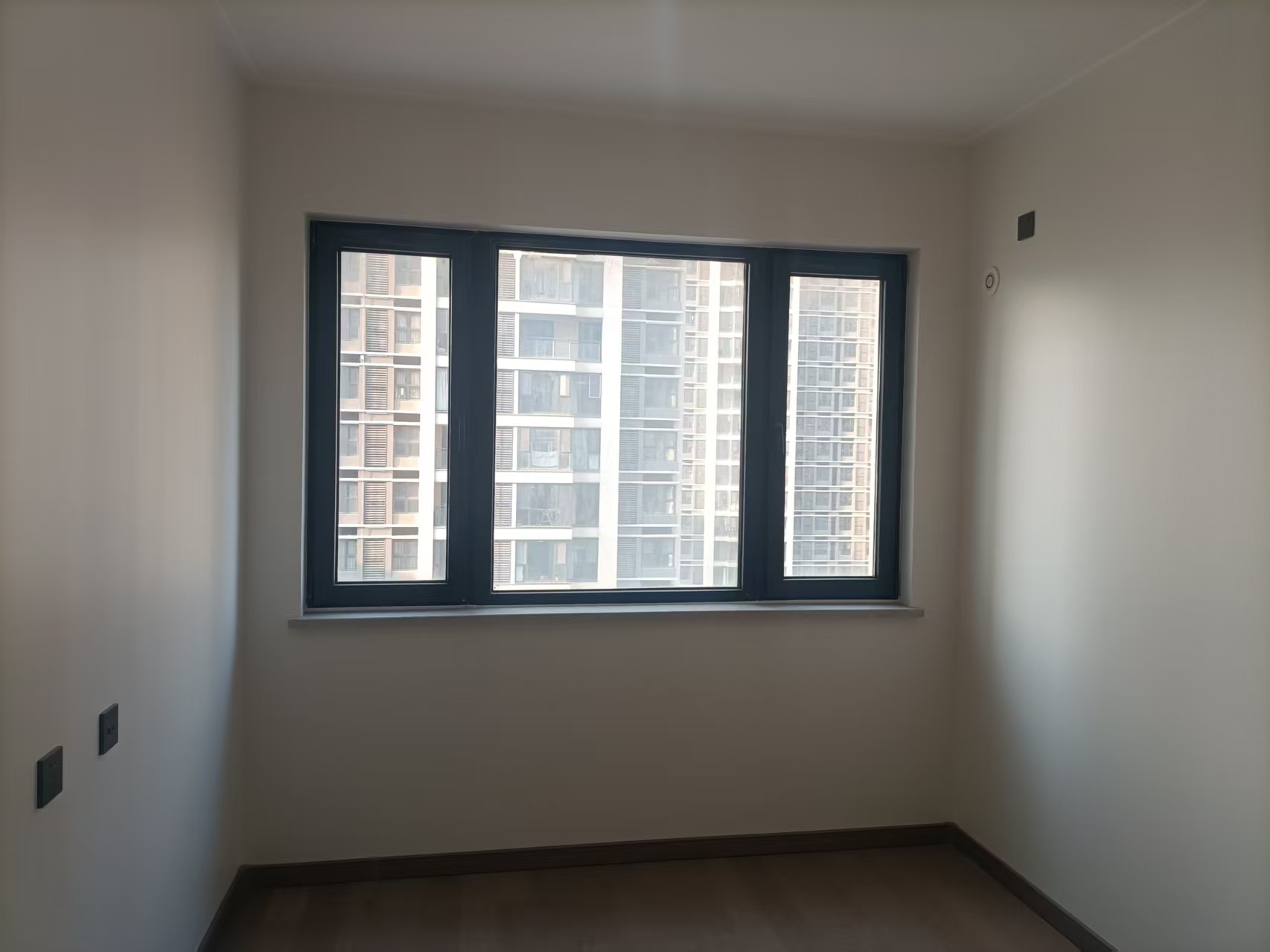 万科翡翠公园 3室2厅2卫 115.00m&sup2;