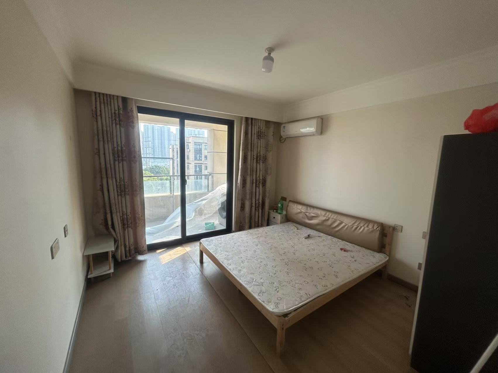 中创大都会 3室2厅2卫 114.39m&sup2;