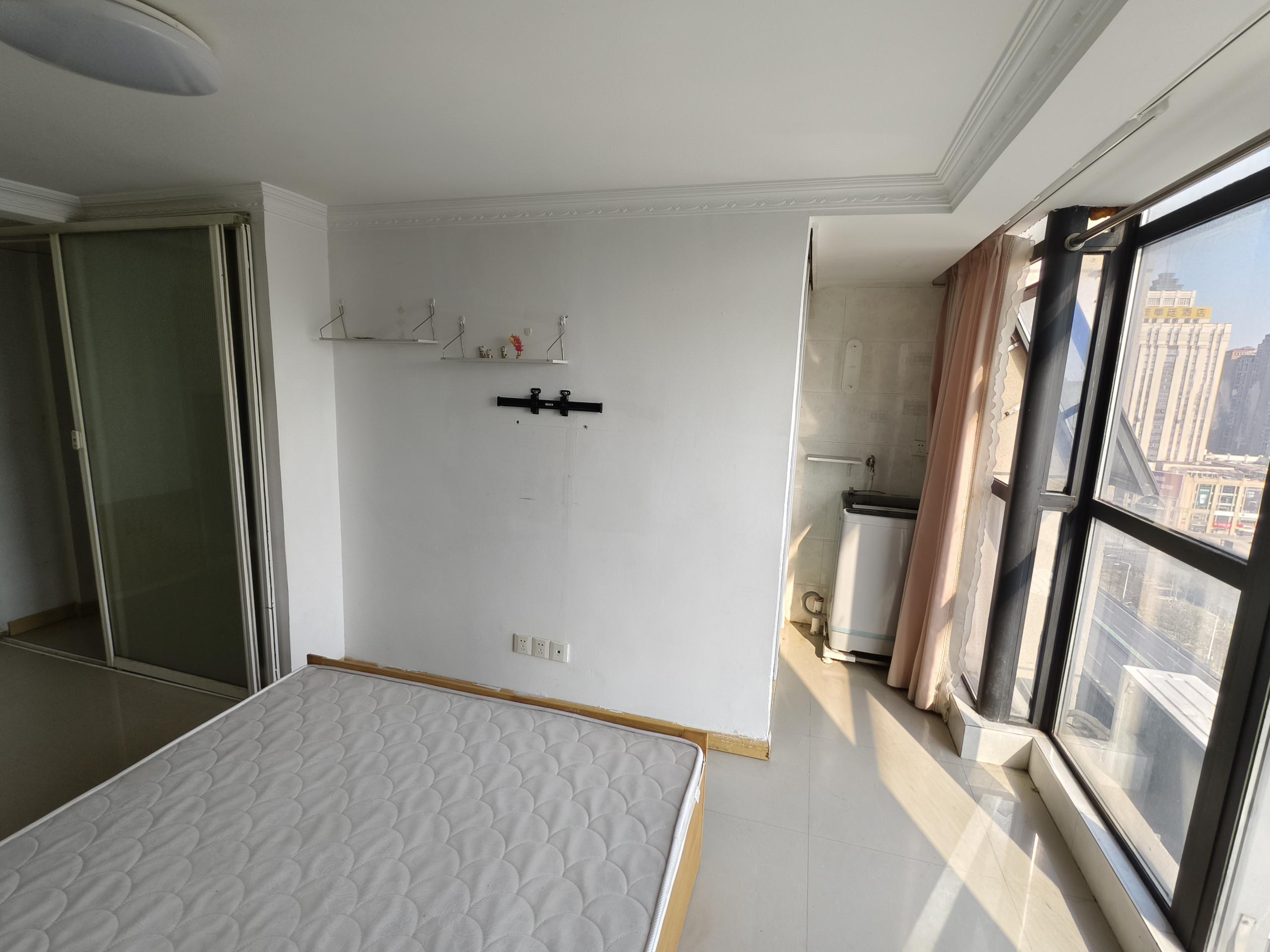 中房海梦城 1室1厅1卫 35m&sup2;