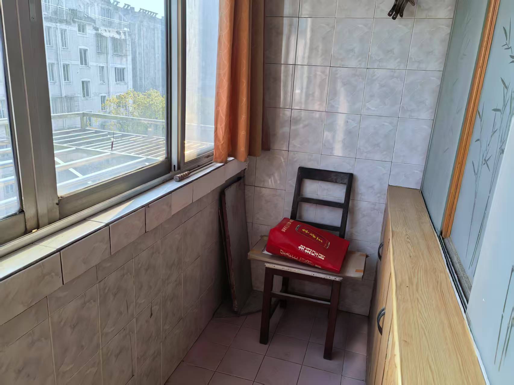 光明南村 3室1厅1卫 92m&sup2;