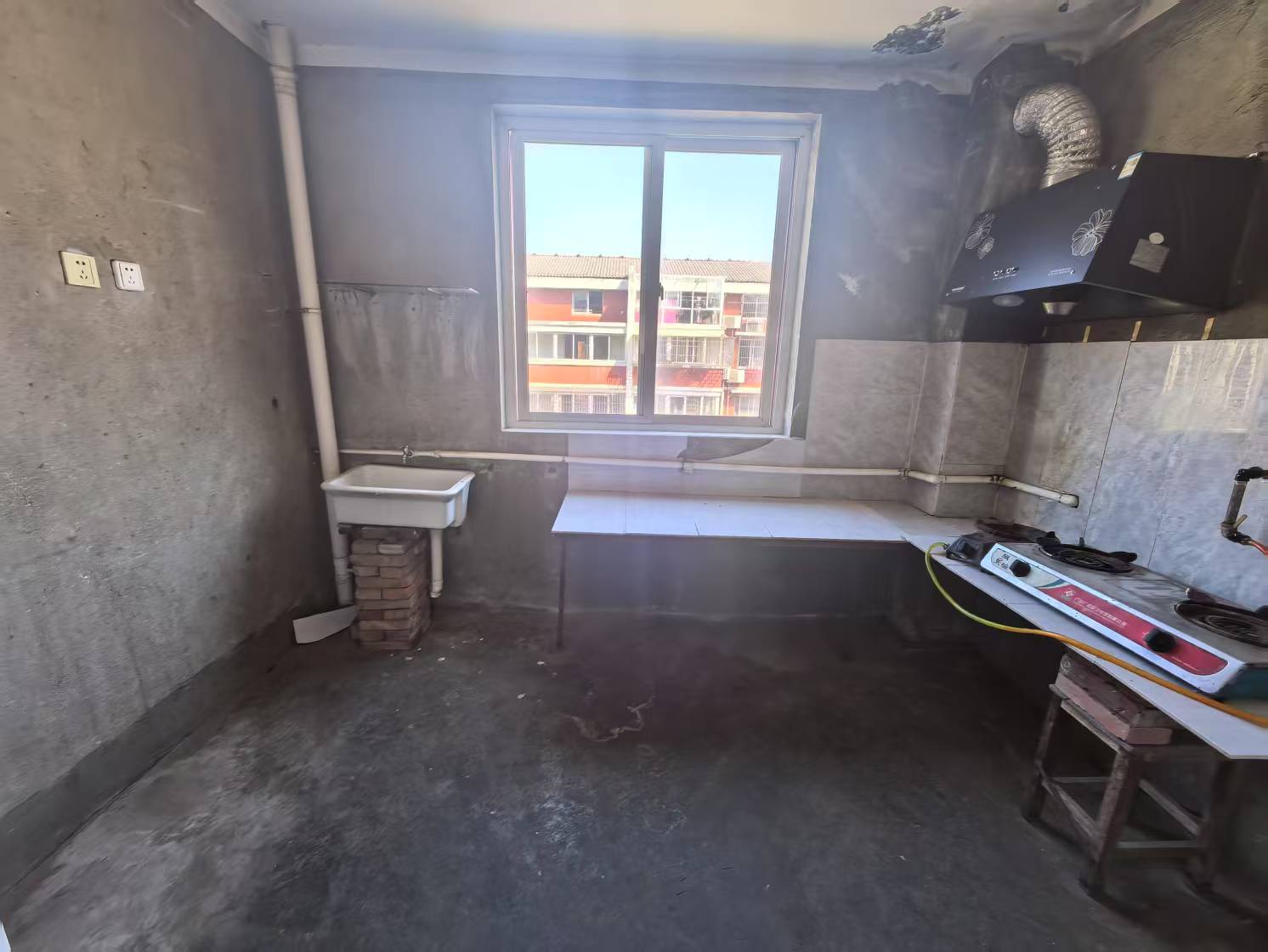 秦灶新村 3室1厅1卫 130m&sup2;