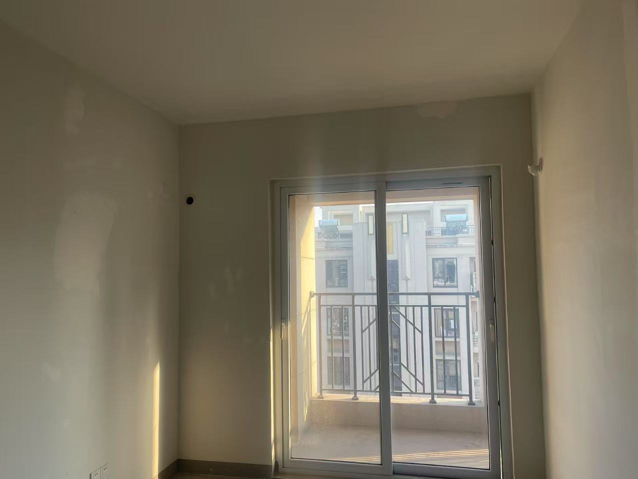金地繁茂里 4室2厅2卫 117m&sup2;