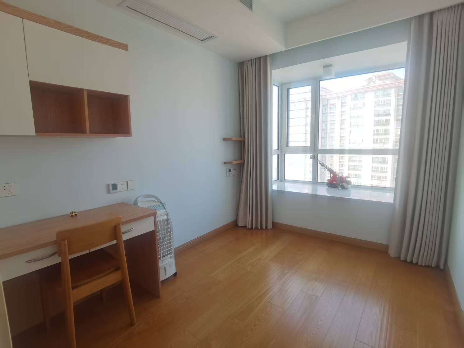 中南世纪花城三期 4室2厅2卫 143m&sup2;