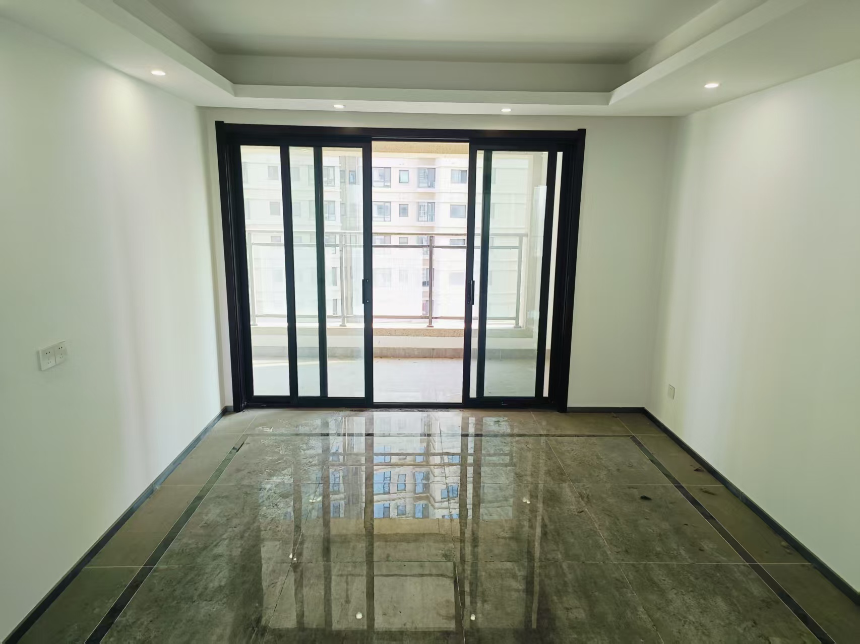 远创樾府 3室2厅2卫 117m²