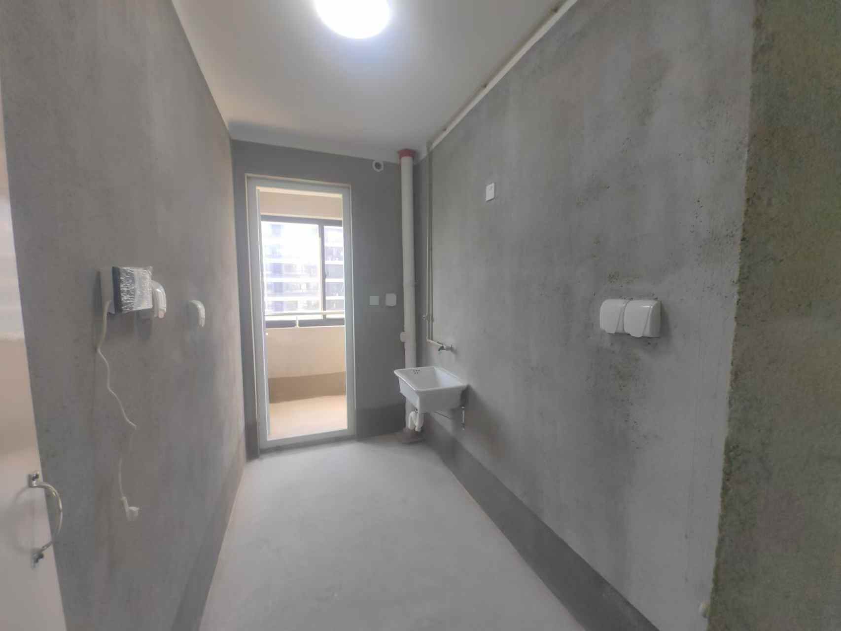 兴石花园 3室2厅1卫 128m&sup2;
