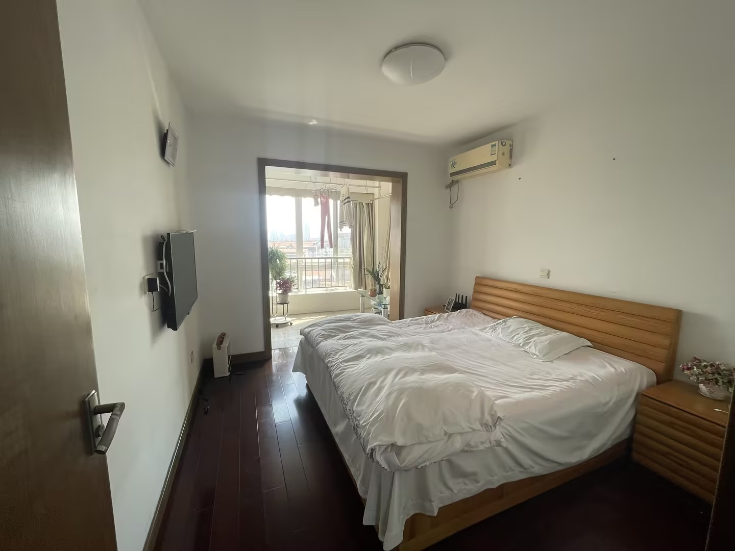 银花苑 3室2厅2卫 145m&sup2;