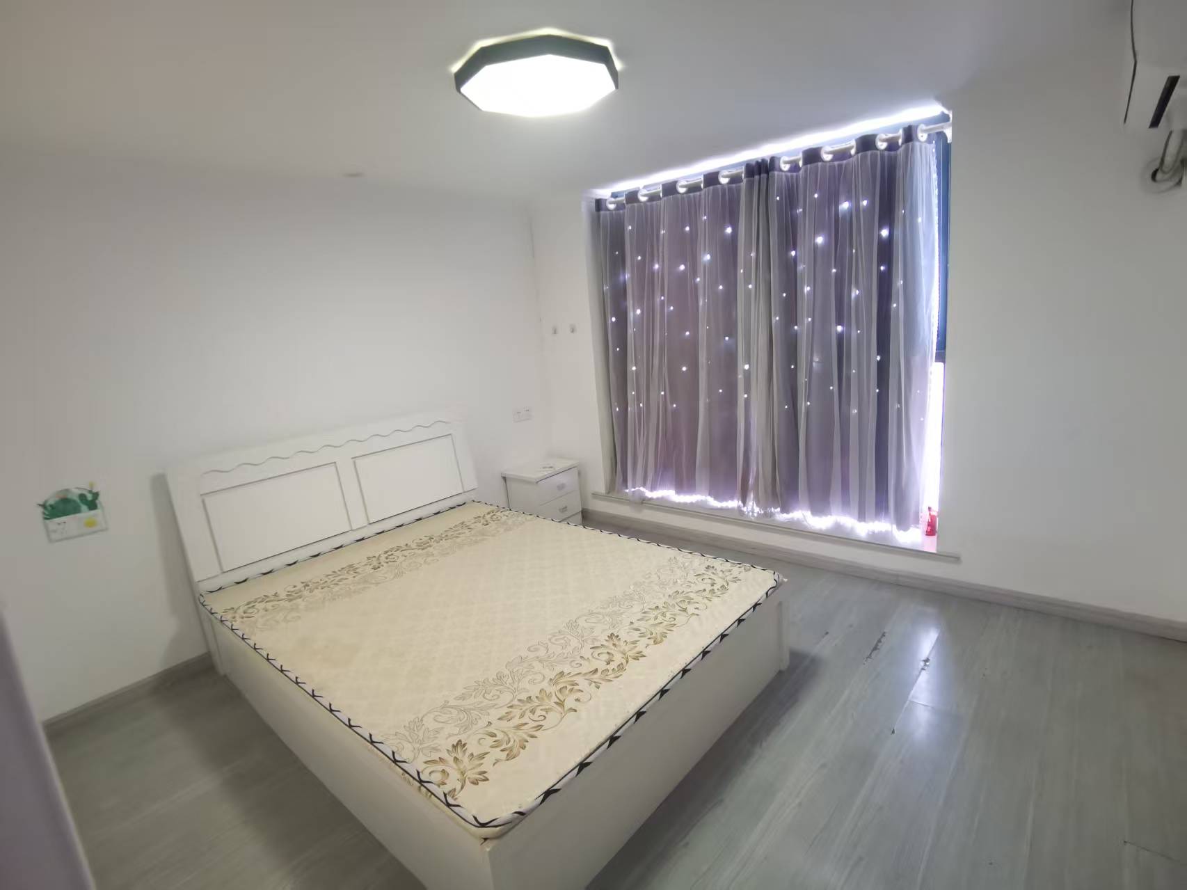 唐人公寓 1室1厅1卫 60m²