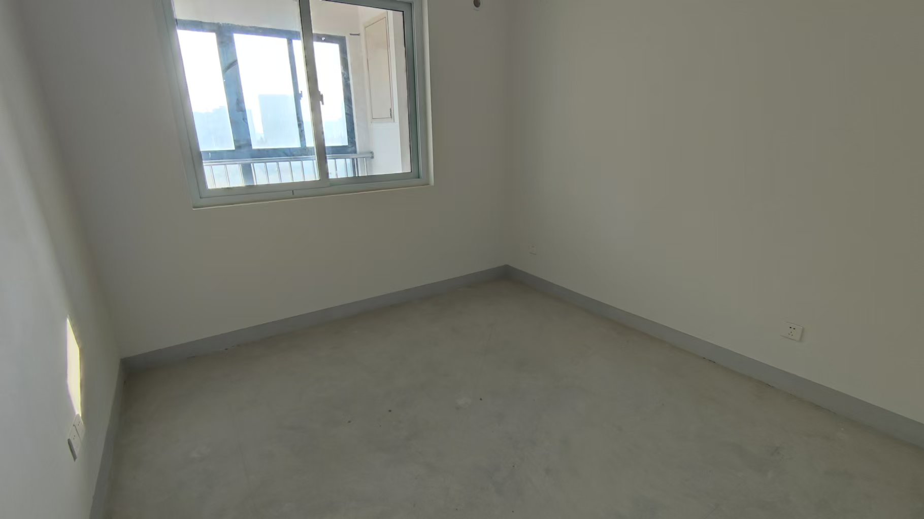 世纪园 3室2厅2卫 141.02m²