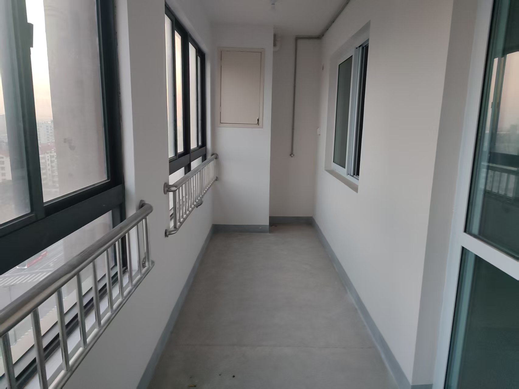 世纪园 3室2厅2卫 141.02m²