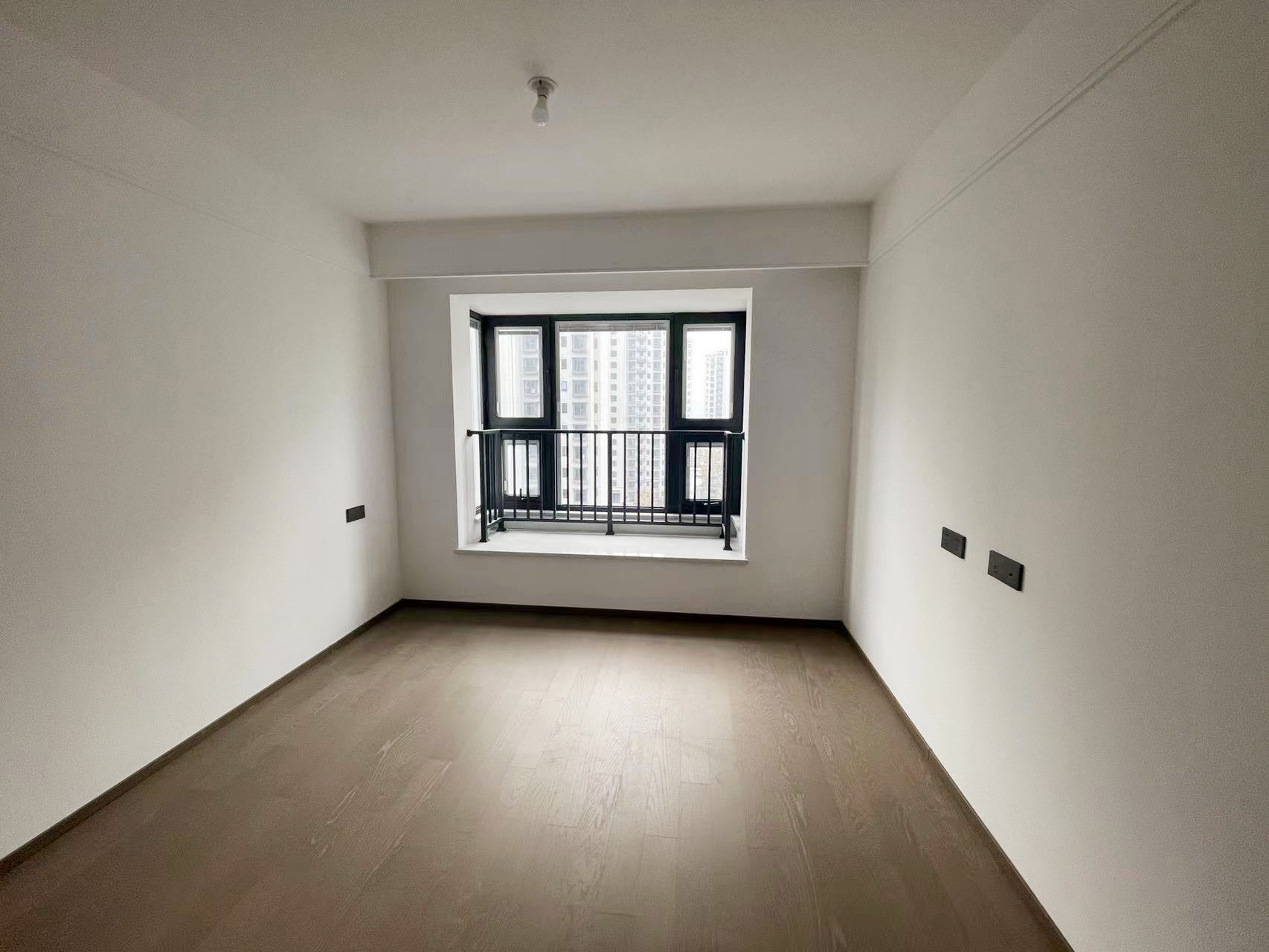 中铁逸都 3室2厅2卫 117.00m&sup2;