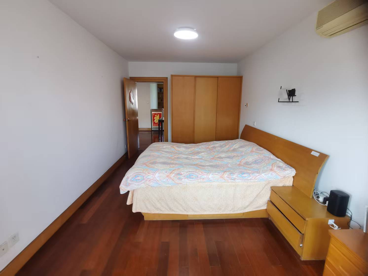 朝晖花园 5室3厅2卫 180.00m&sup2;