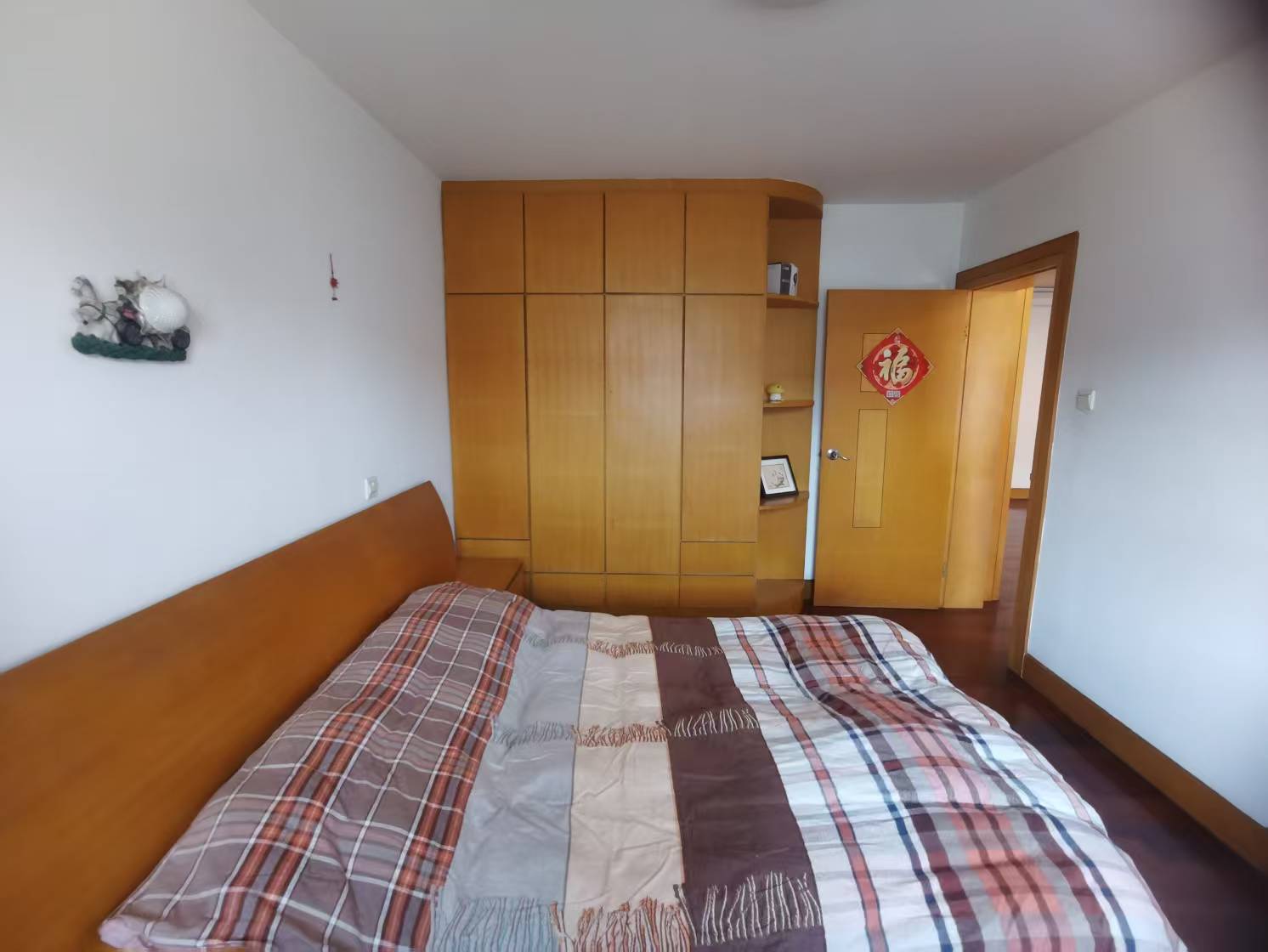朝晖花园 5室3厅2卫 180.00m&sup2;