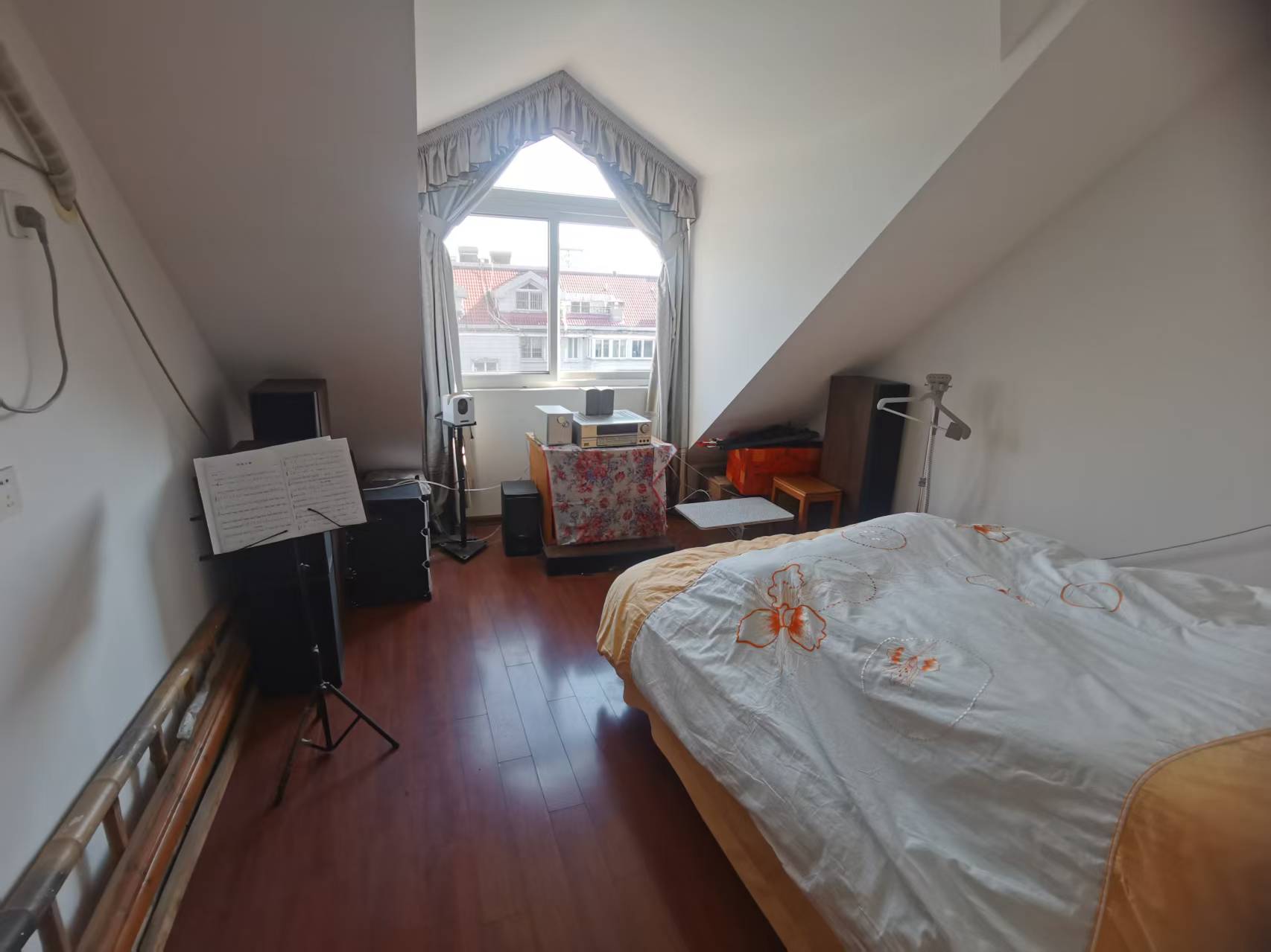 朝晖花园 5室3厅2卫 180.00m&sup2;