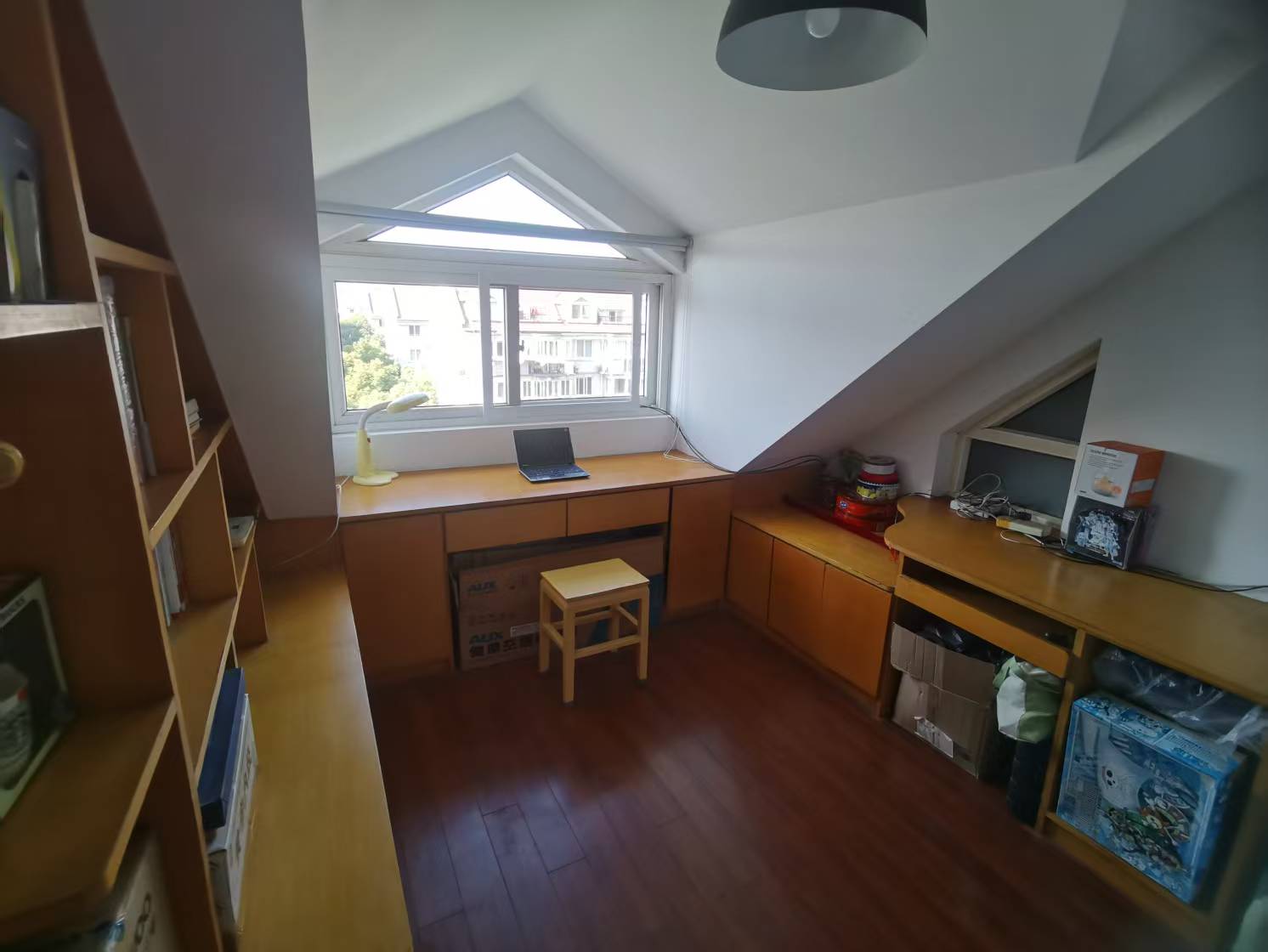 朝晖花园 5室3厅2卫 180.00m&sup2;