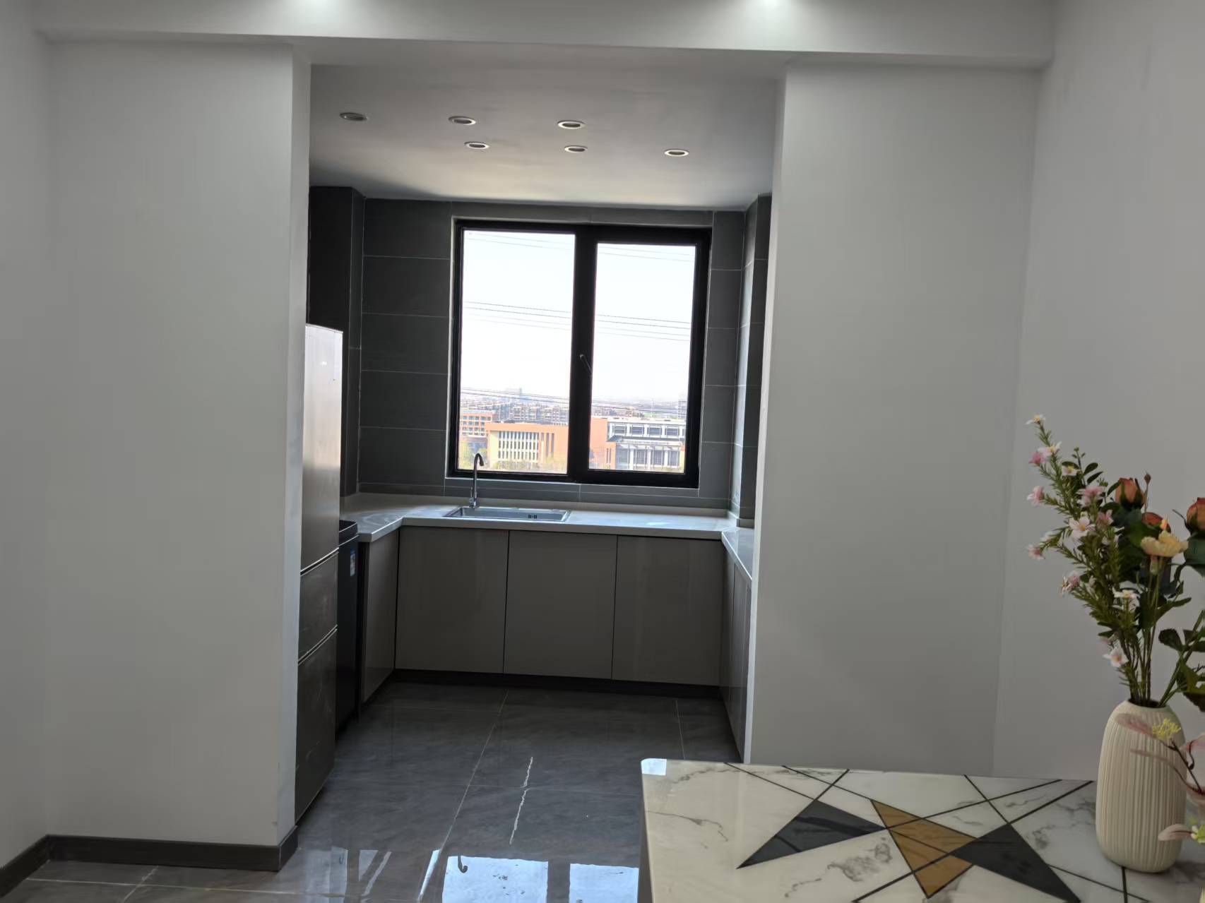 苏建阳光新城 3室2厅2卫 30.00m²