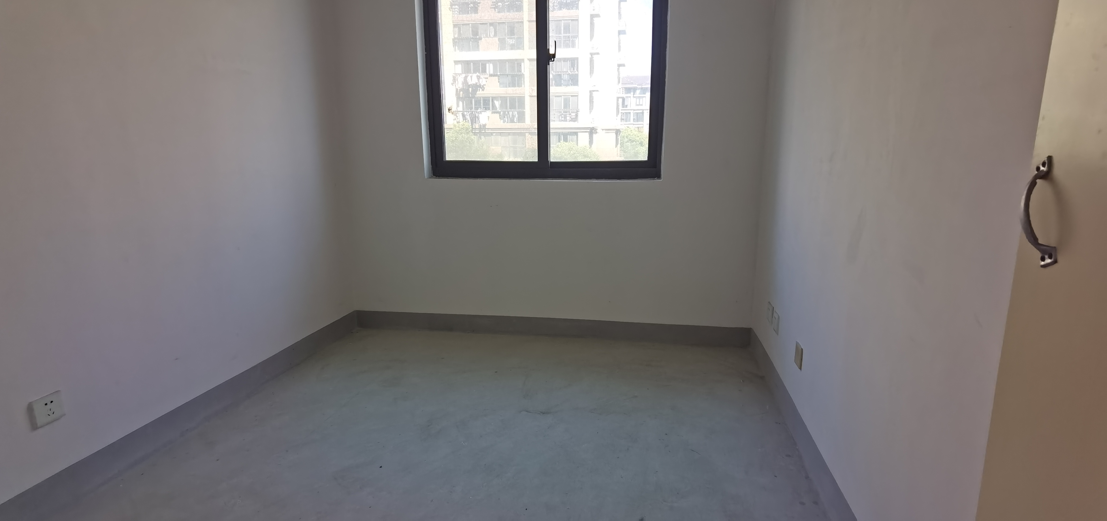 新城新苑 3室1厅1卫 130m&sup2;