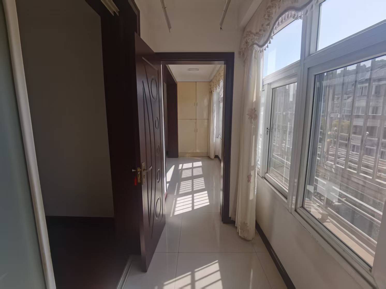 春晖花园 3室2厅2卫 132.5m&sup2;