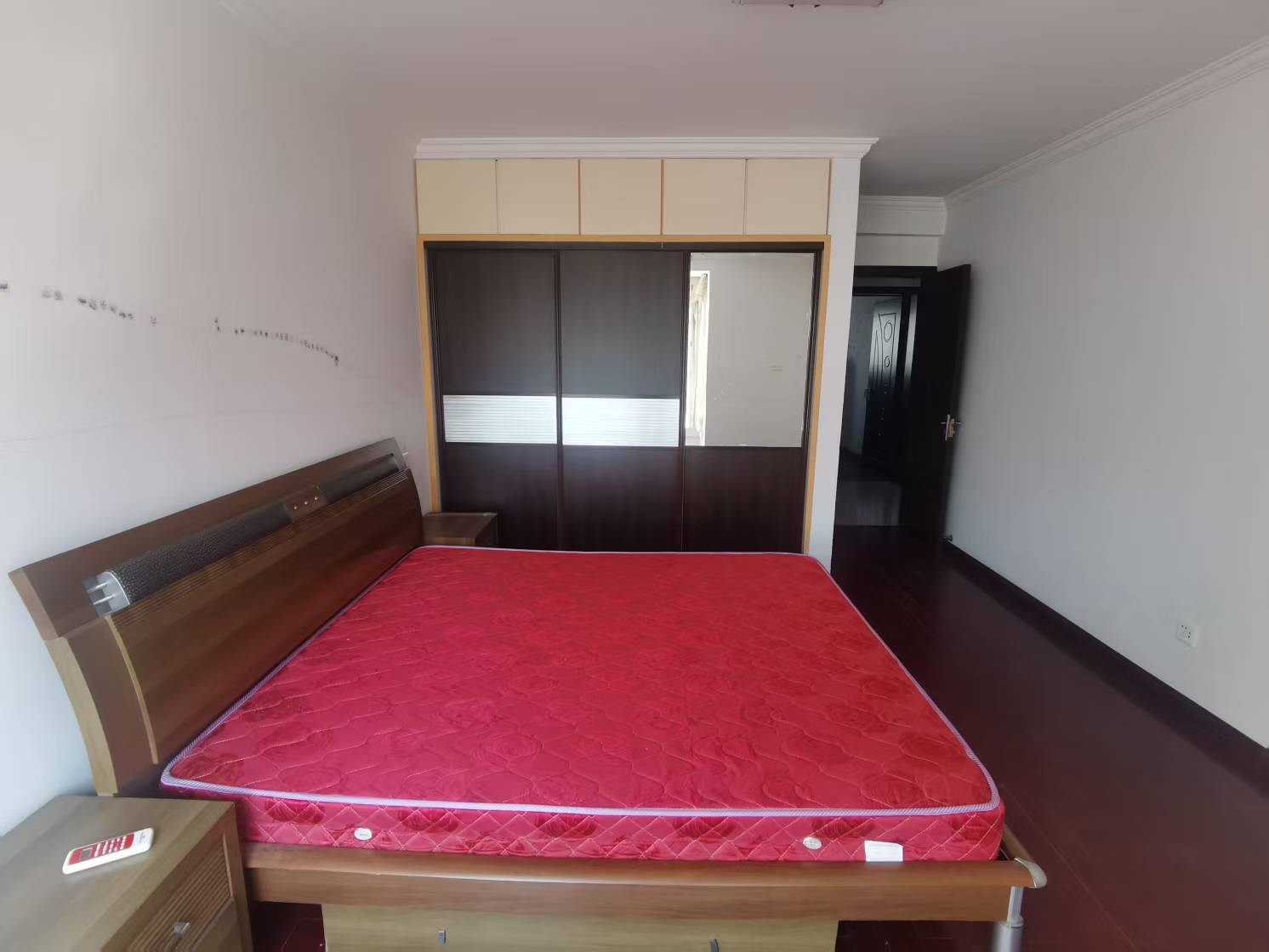 春晖花园 3室2厅2卫 132.5m&sup2;