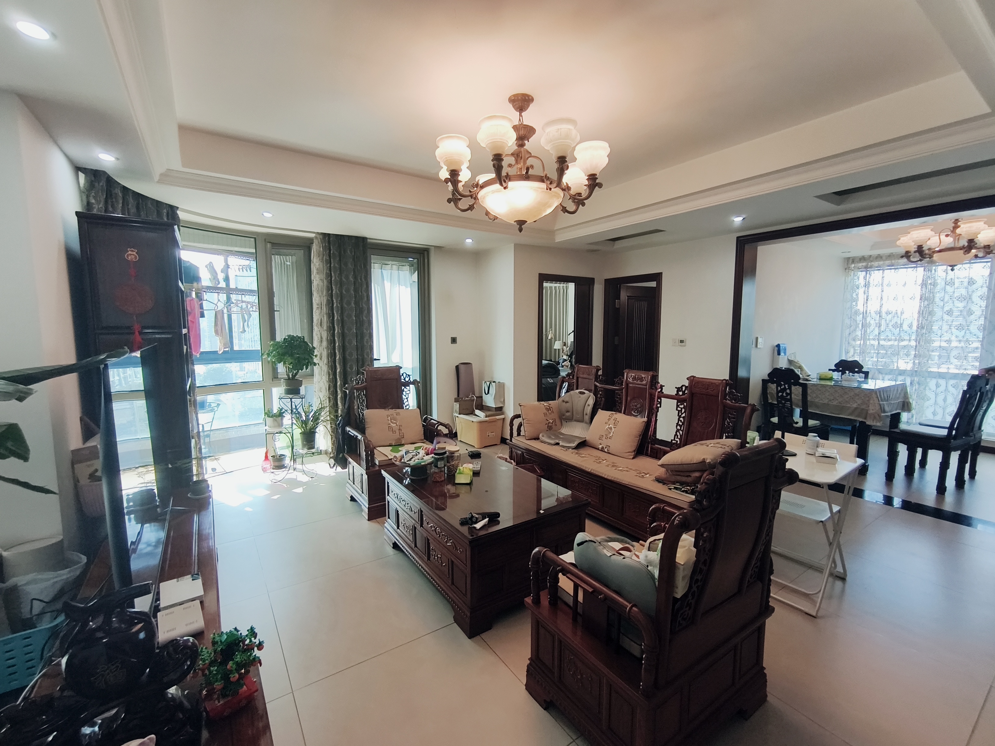 绿城玉兰公寓 3室2厅2卫 93.00m²