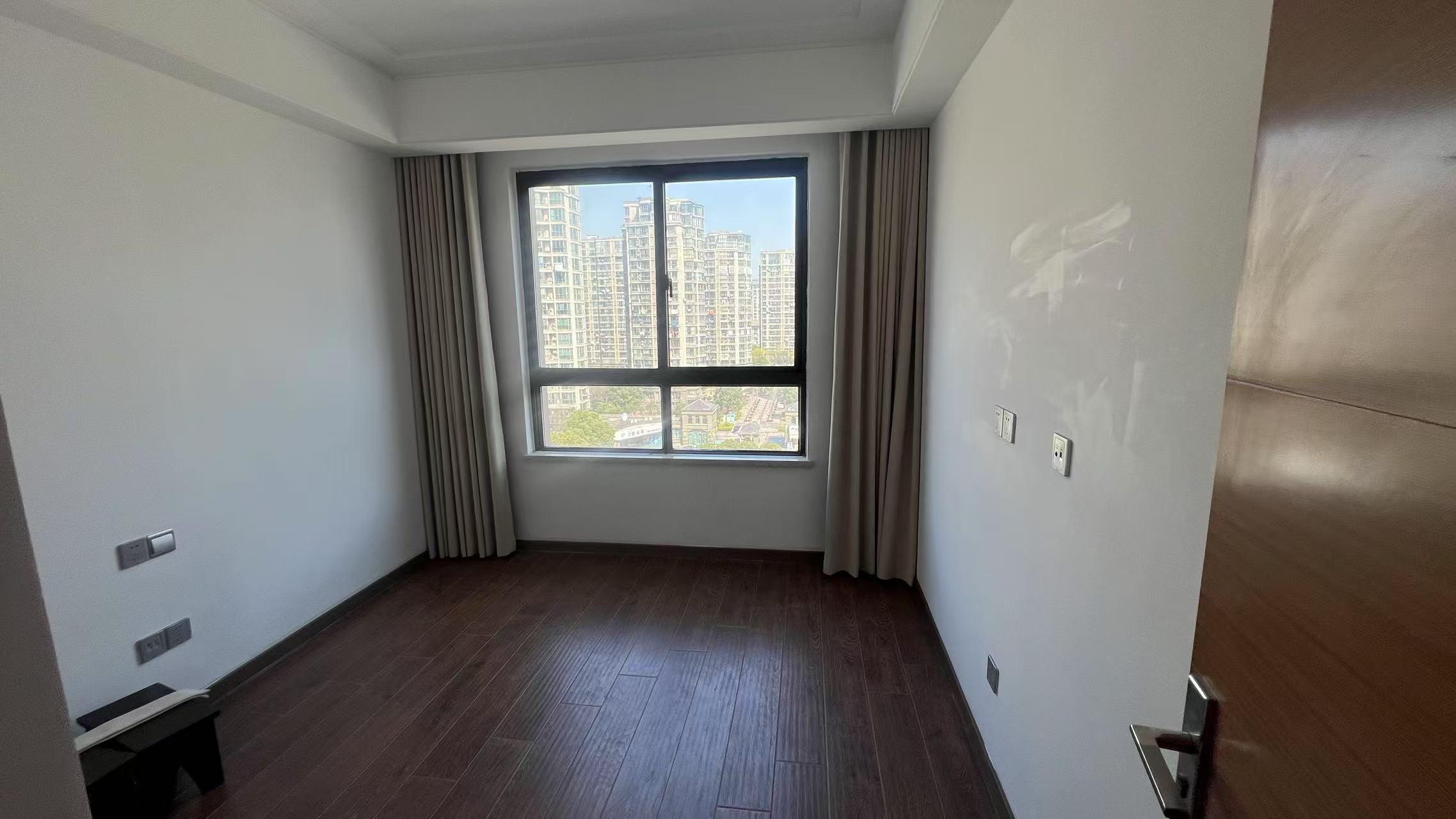 铂金时代 3室2厅2卫 117.50m²