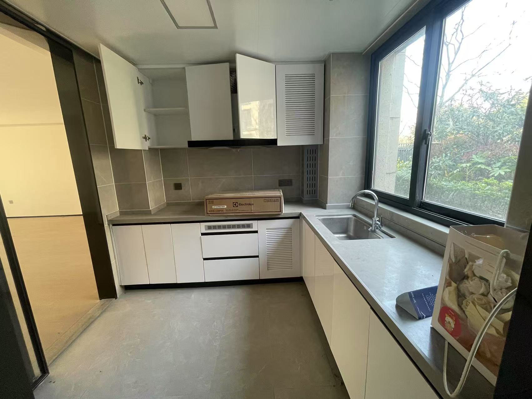 万科翡翠公园 3室2厅2卫 125m&sup2;