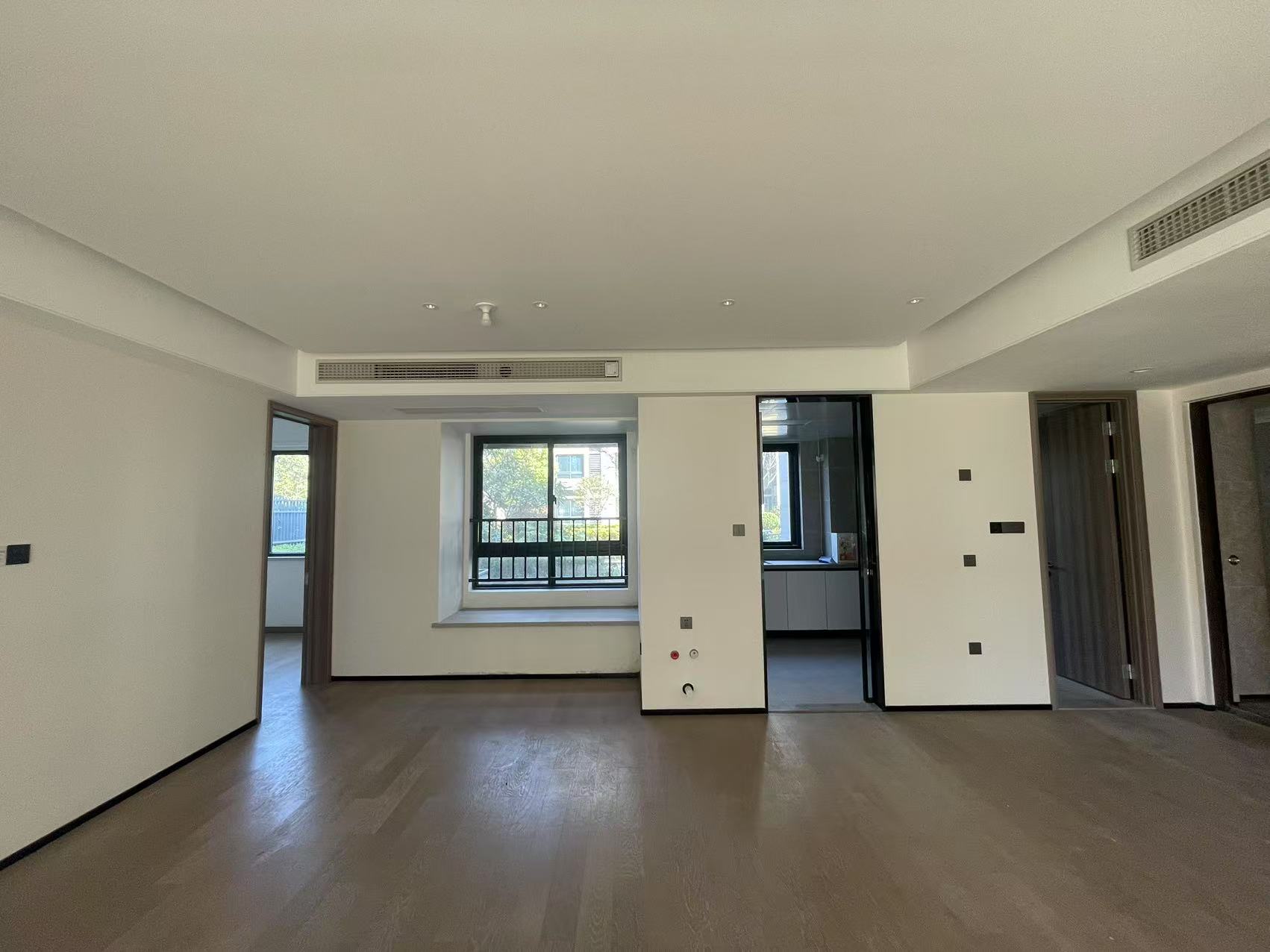 万科翡翠公园 3室2厅2卫 125m&sup2;