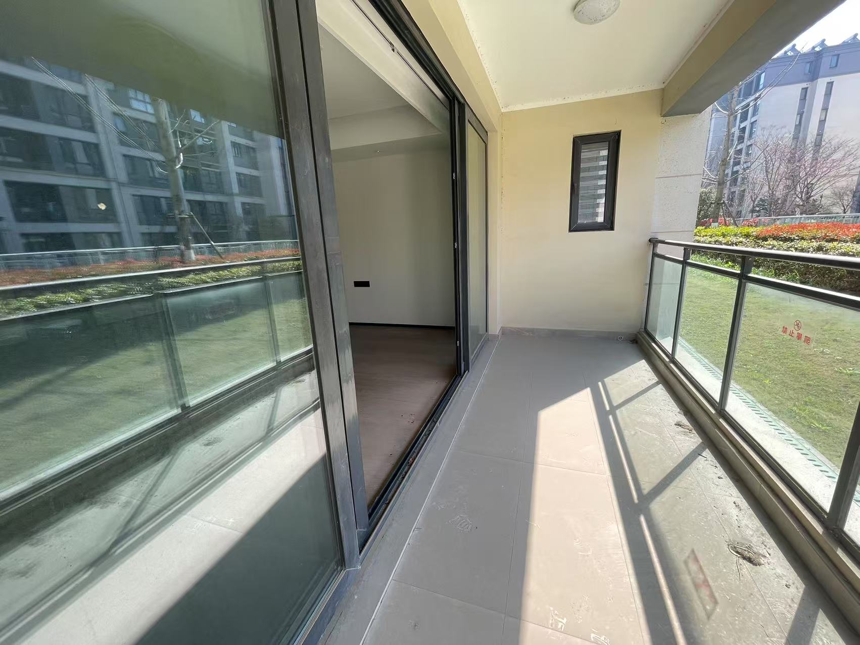 万科翡翠公园 3室2厅2卫 125m&sup2;