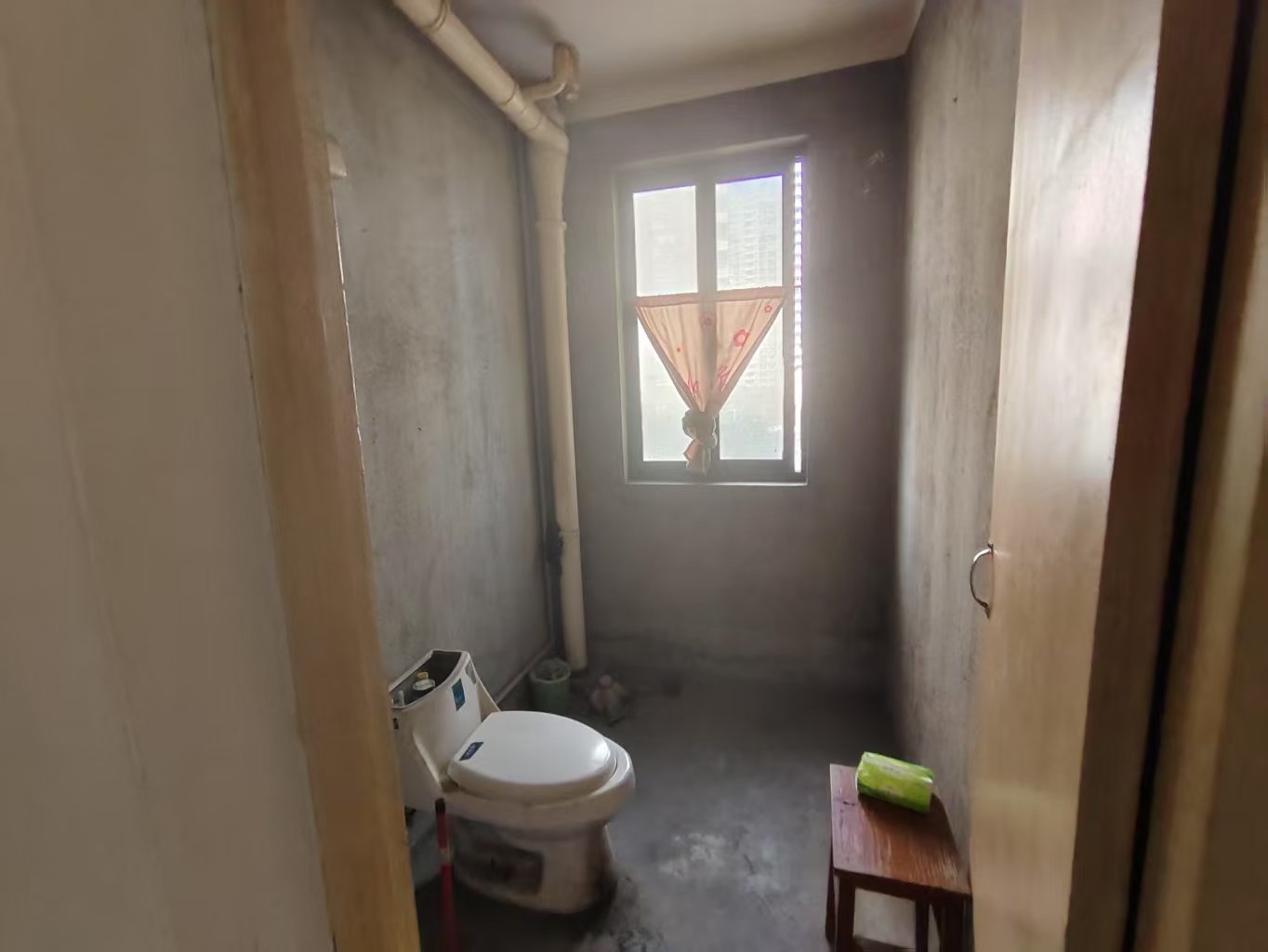 江景国际南区 3室2厅2卫 131.72m&sup2;