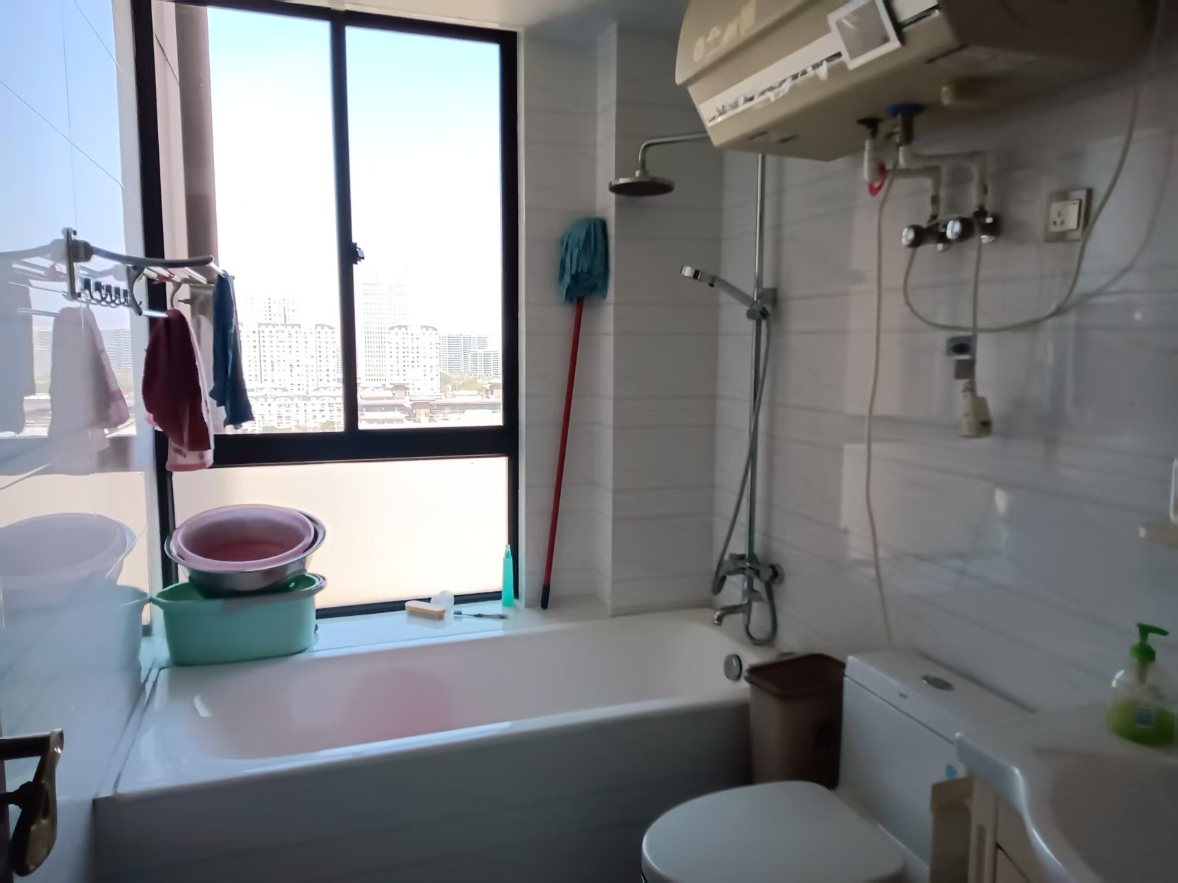 万和华府 3室2厅2卫 132m&sup2;