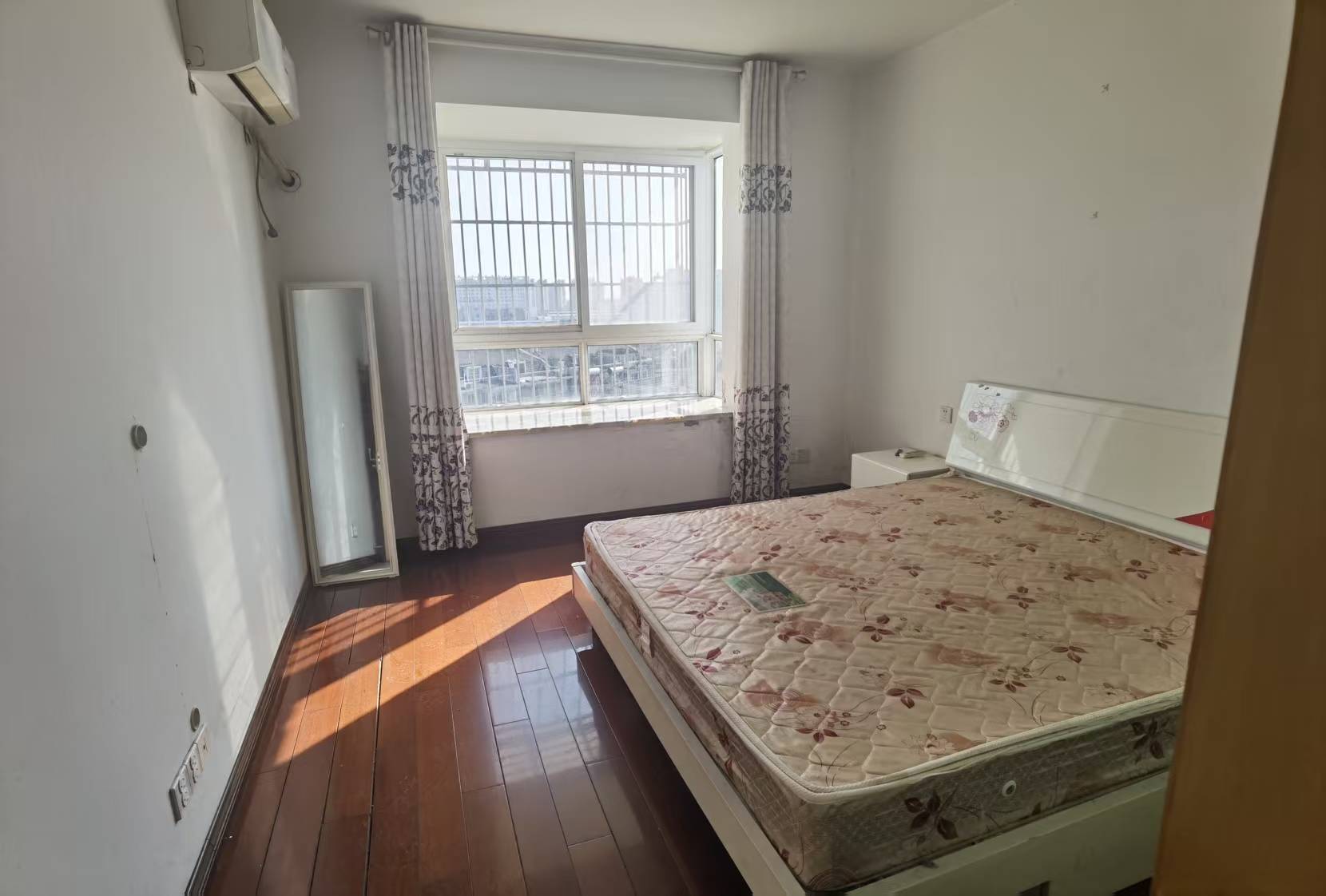 盛和永兴花苑 3室2厅1卫 140m²