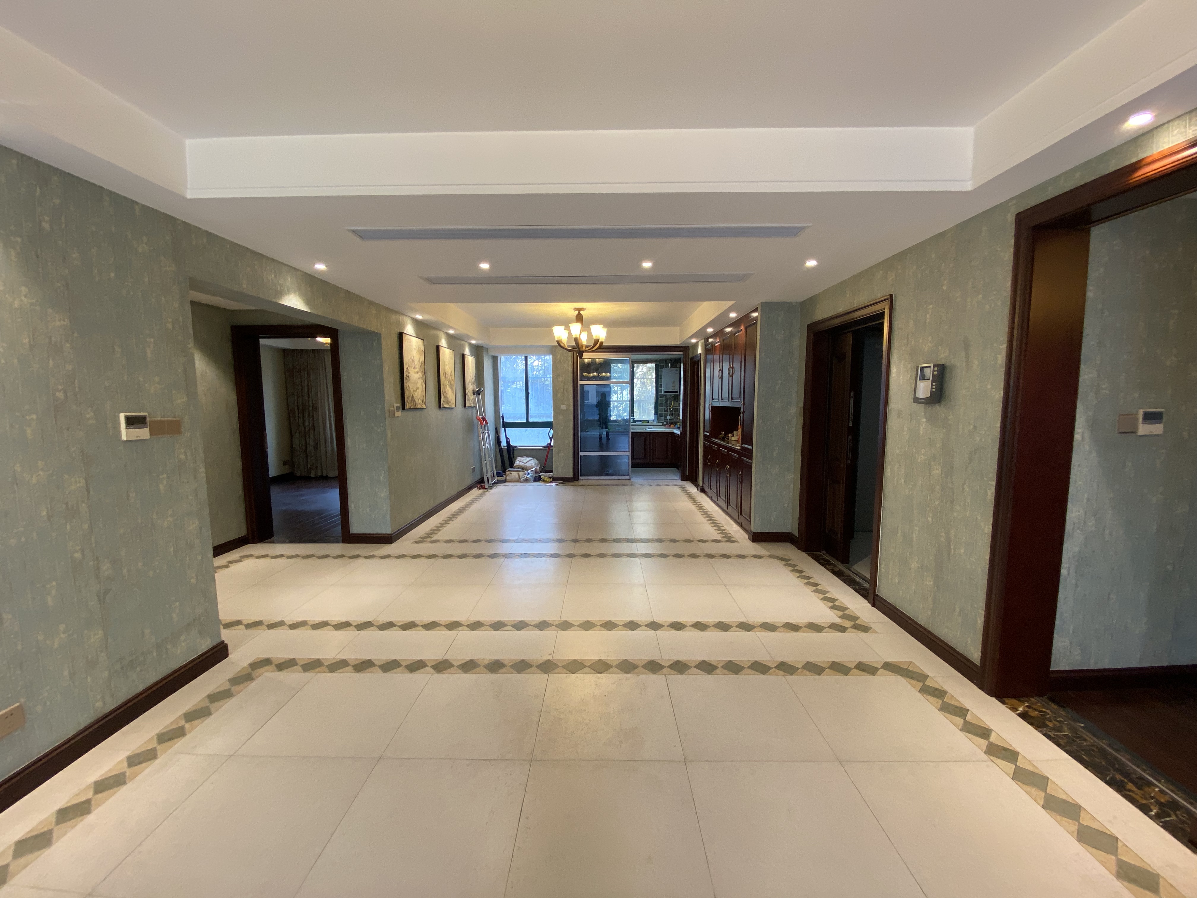 凤凰莱茵苑 3室2厅1卫 140.65m²