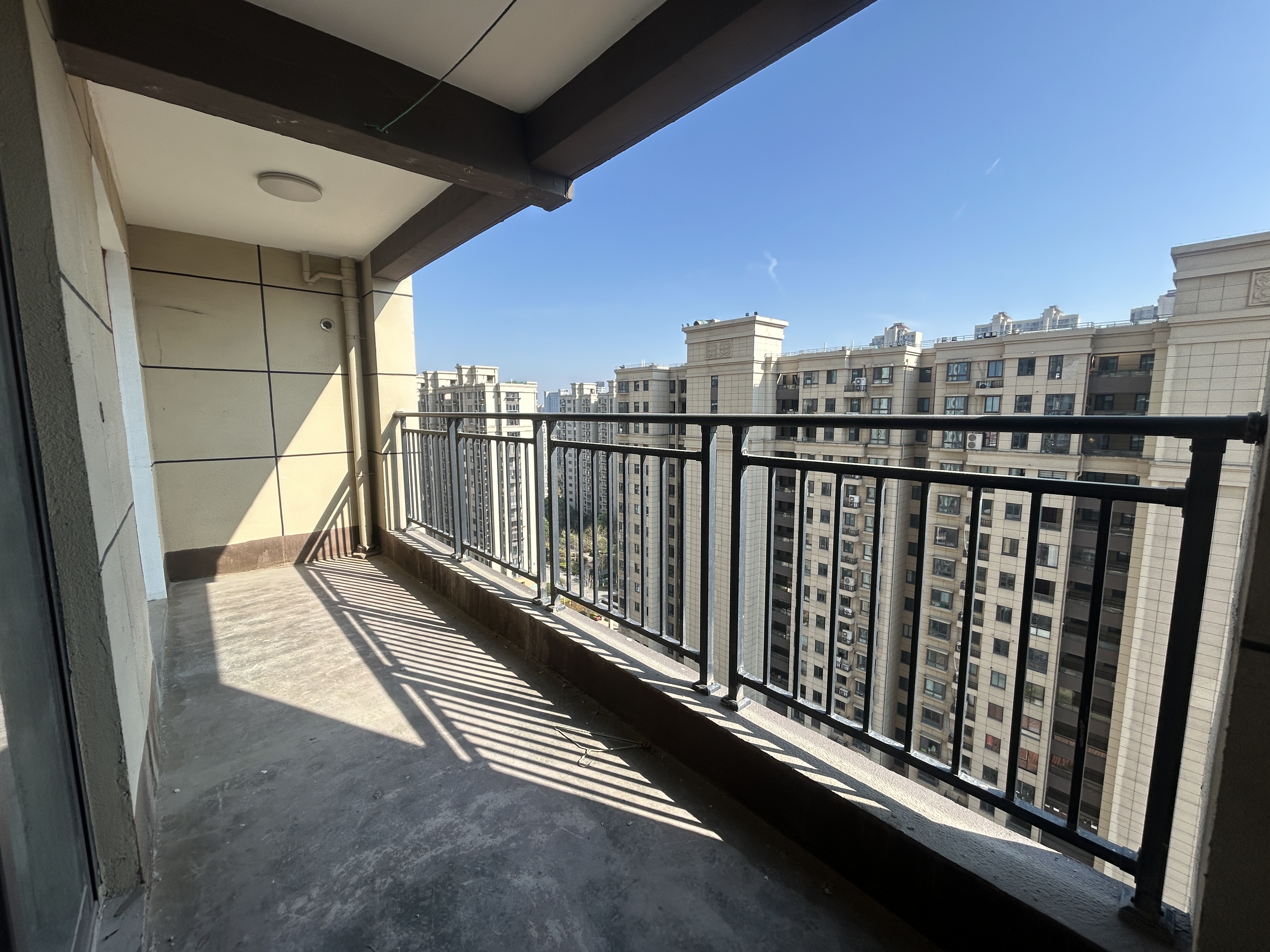 皇家花园北区 3室2厅1卫 109.00m²