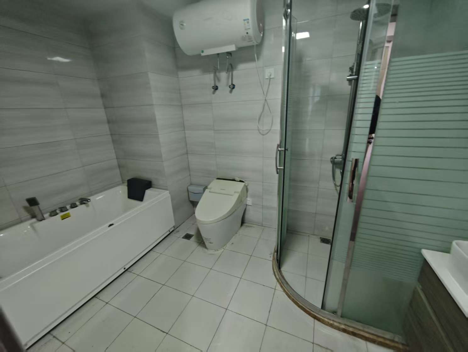 绿城玉兰公寓 3室2厅2卫 174m&sup2;