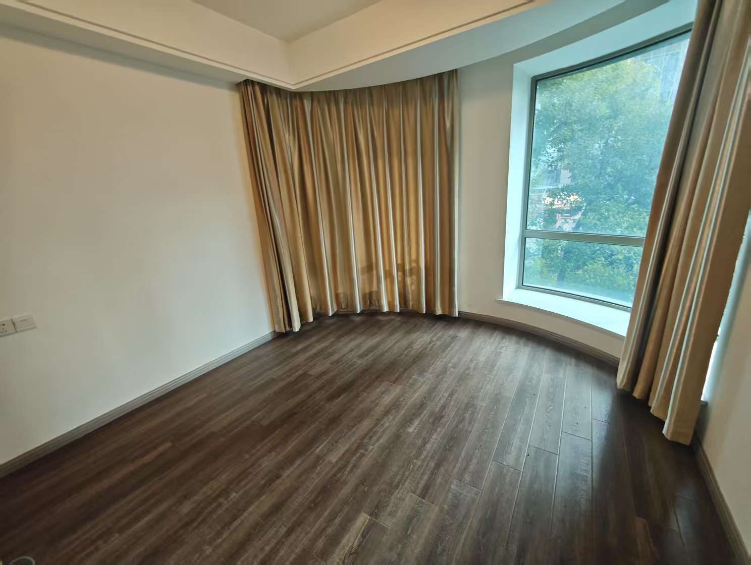 绿城玉兰公寓 3室2厅2卫 174m&sup2;