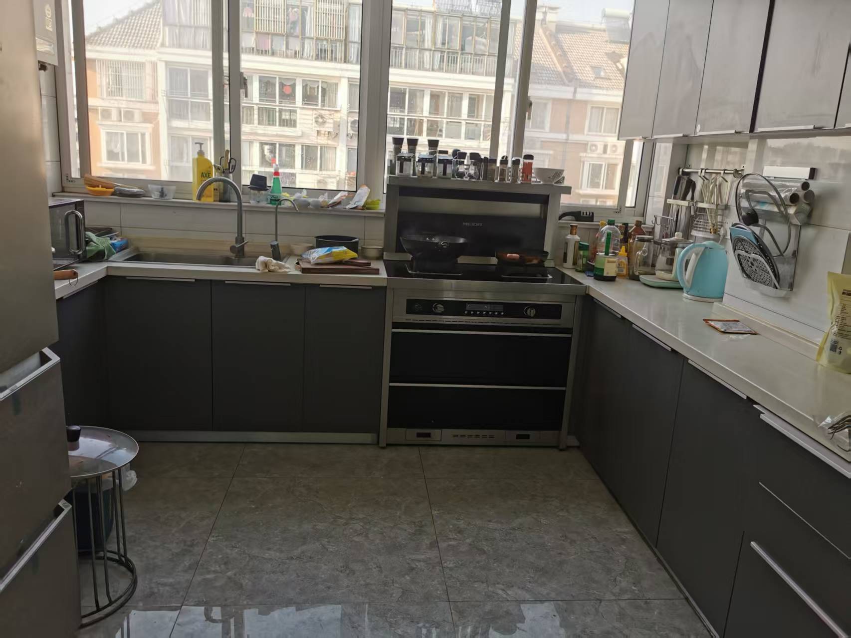东昇花园 4室2厅2卫 151.96m&sup2;