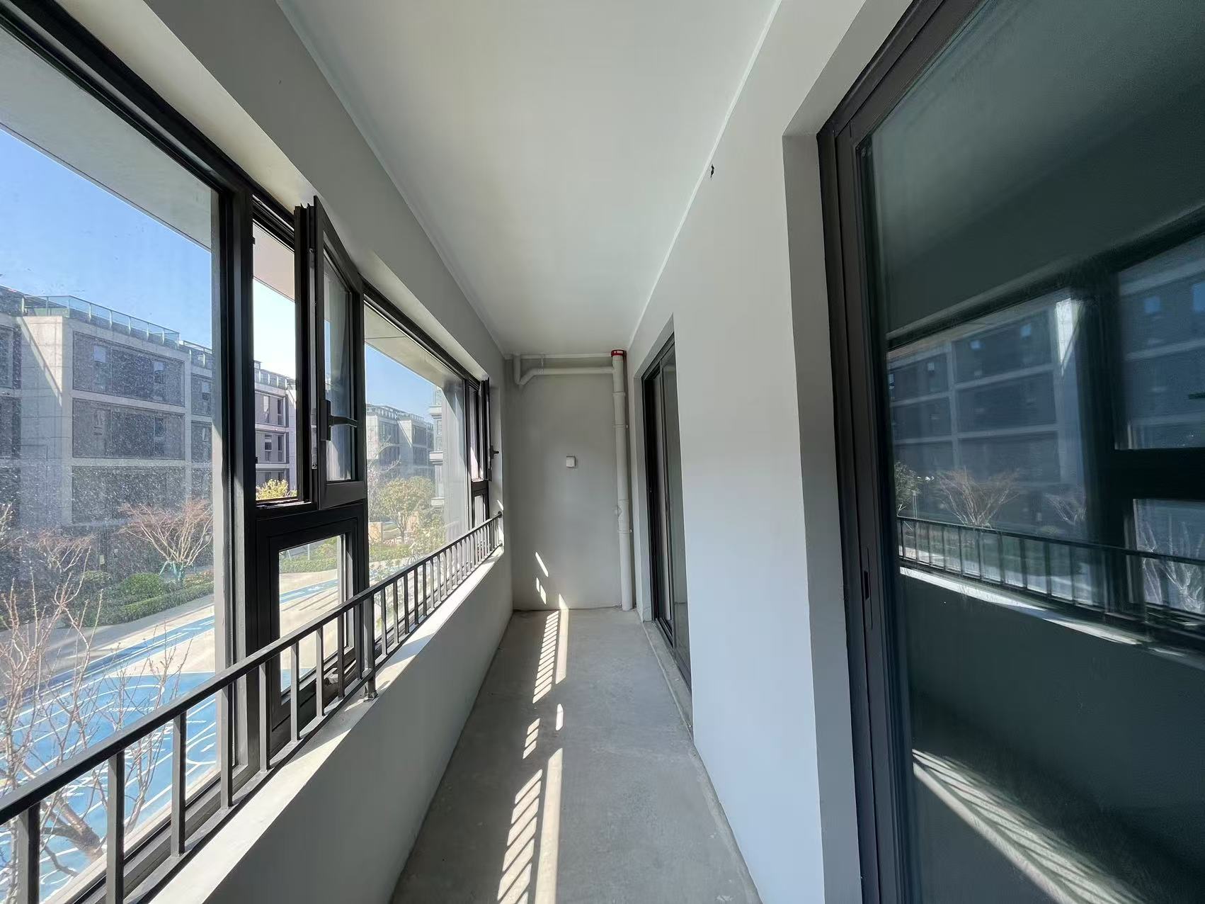 绿城湖境和庐 3室2厅2卫 108.07m²