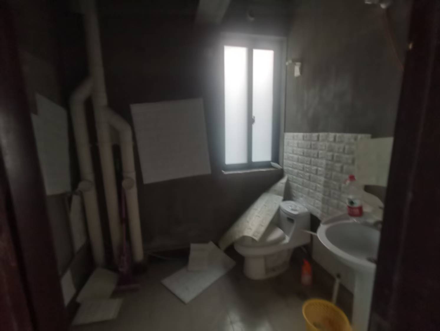 中港翡翠城 3室2厅1卫 108.12m&sup2;