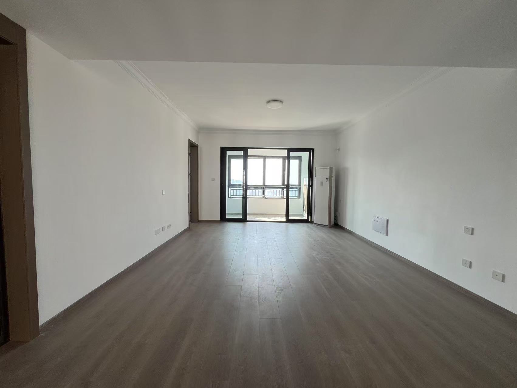 尚海湾 3室2厅2卫 140.72m&sup2;