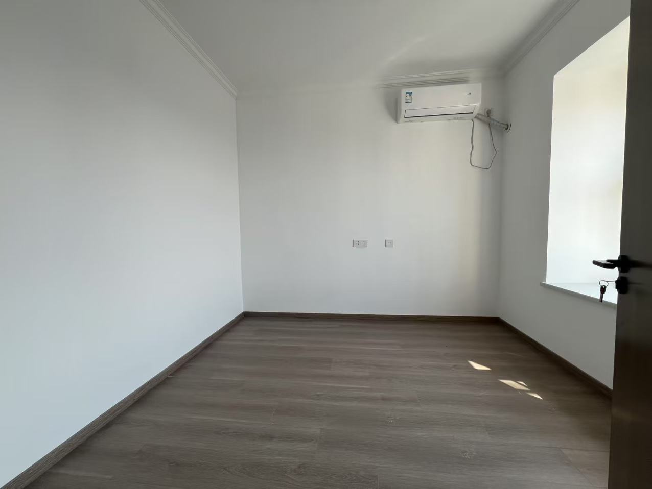 尚海湾 3室2厅2卫 140.72m&sup2;