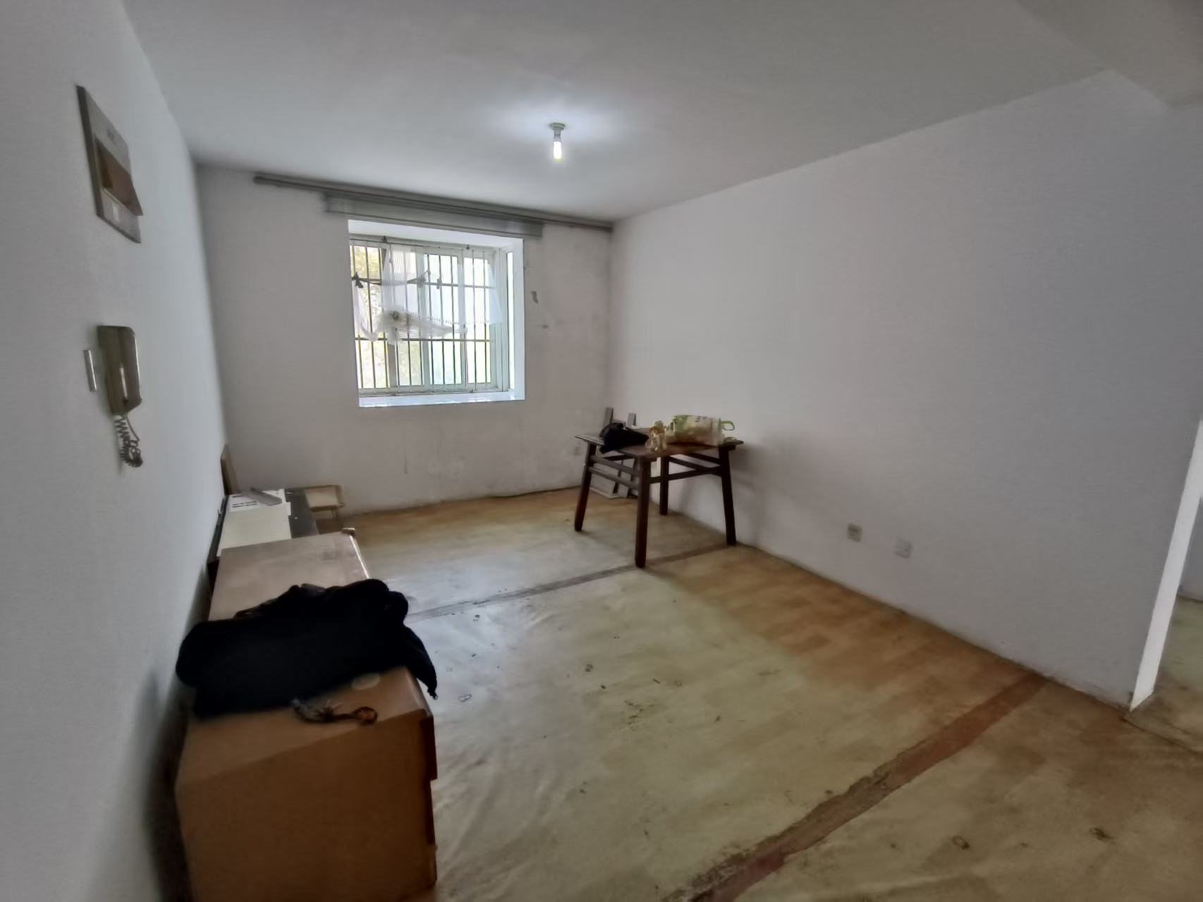 春晖花园 2室2厅1卫 98.80m&sup2;